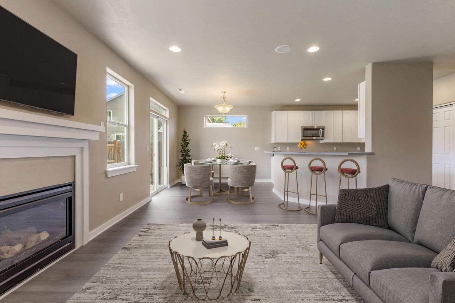 Photo of 815 NW Green Forest Circle 9 of 38