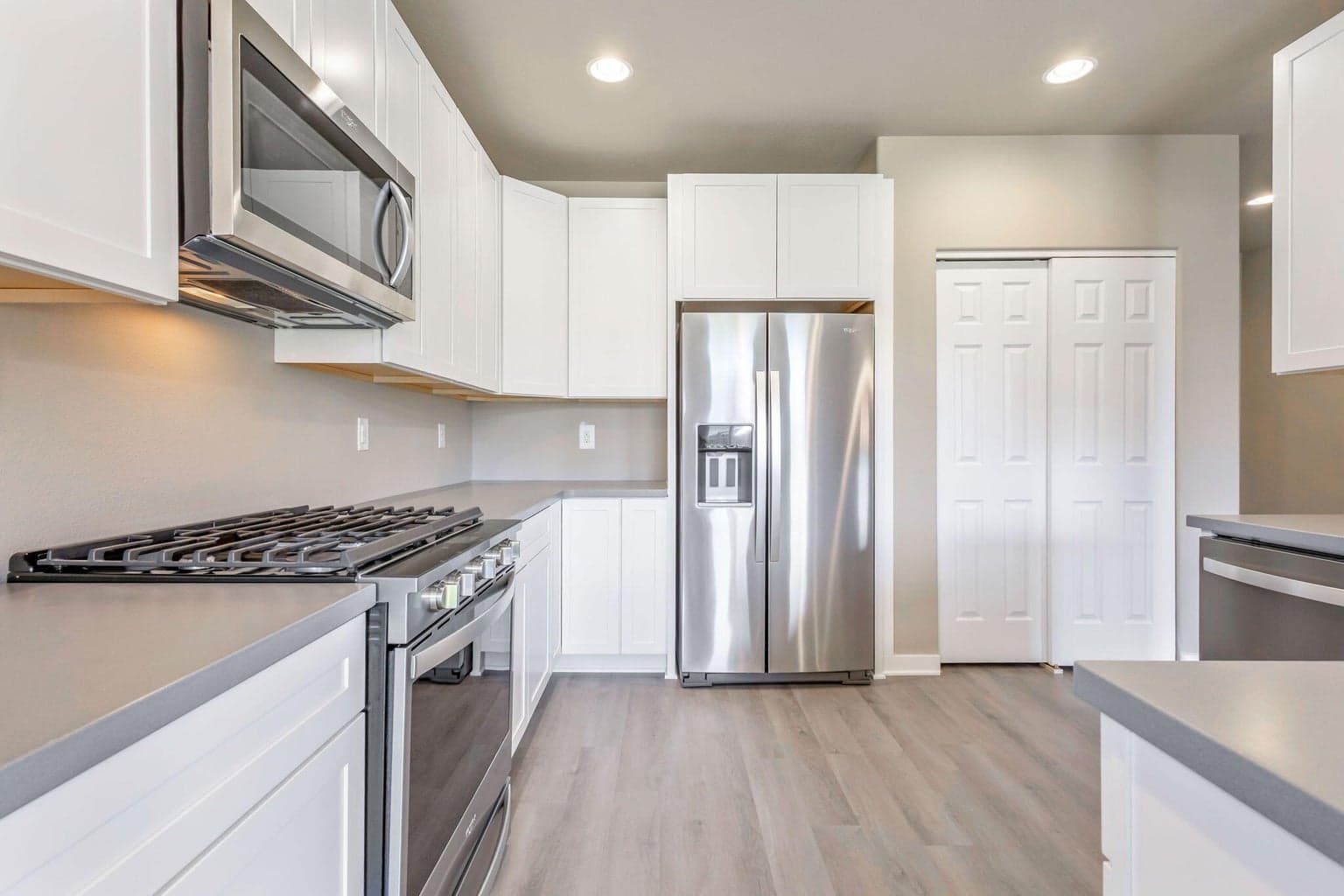 Photo of 815 NW Green Forest Circle 14 of 38