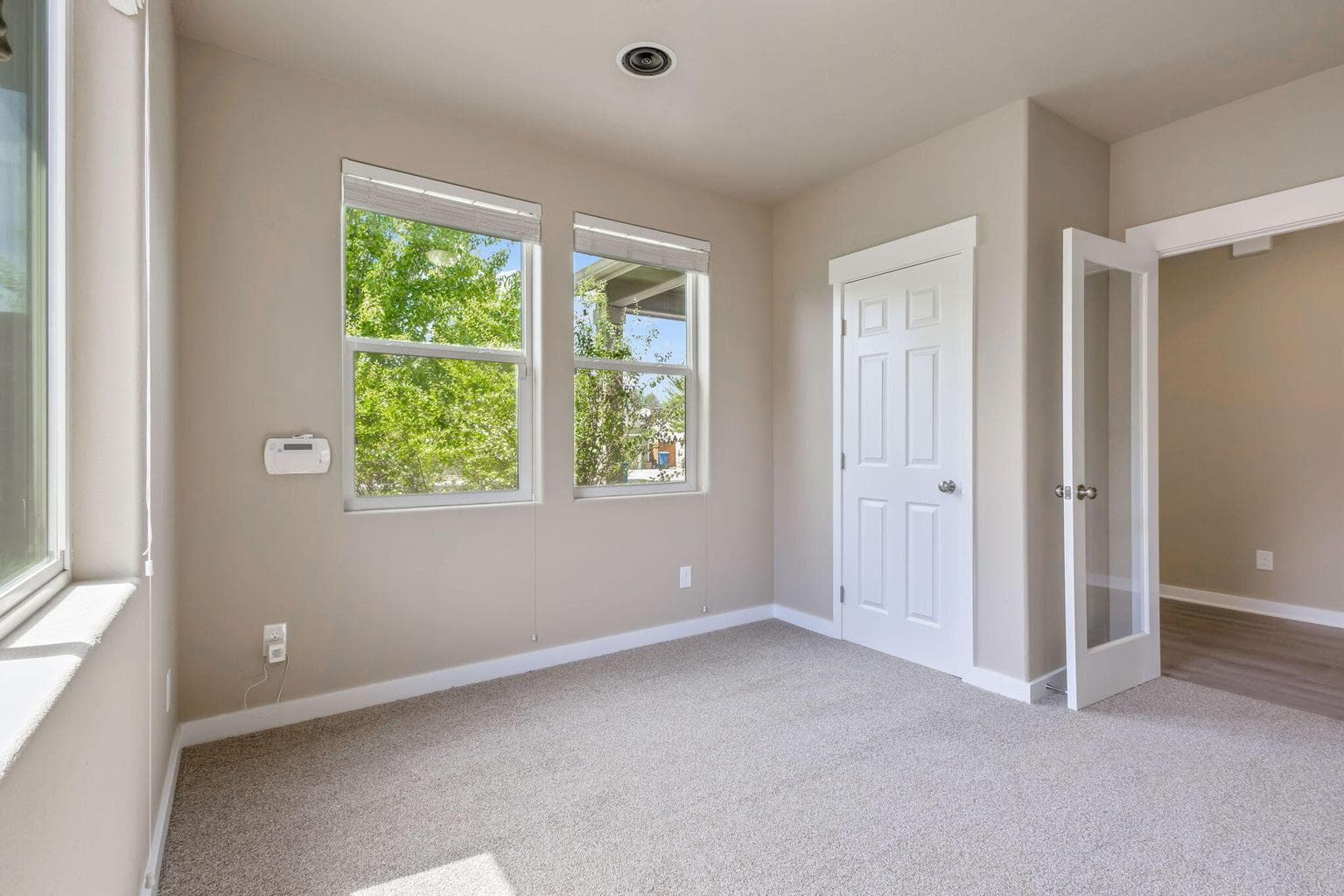 Photo of 815 NW Green Forest Circle 27 of 38