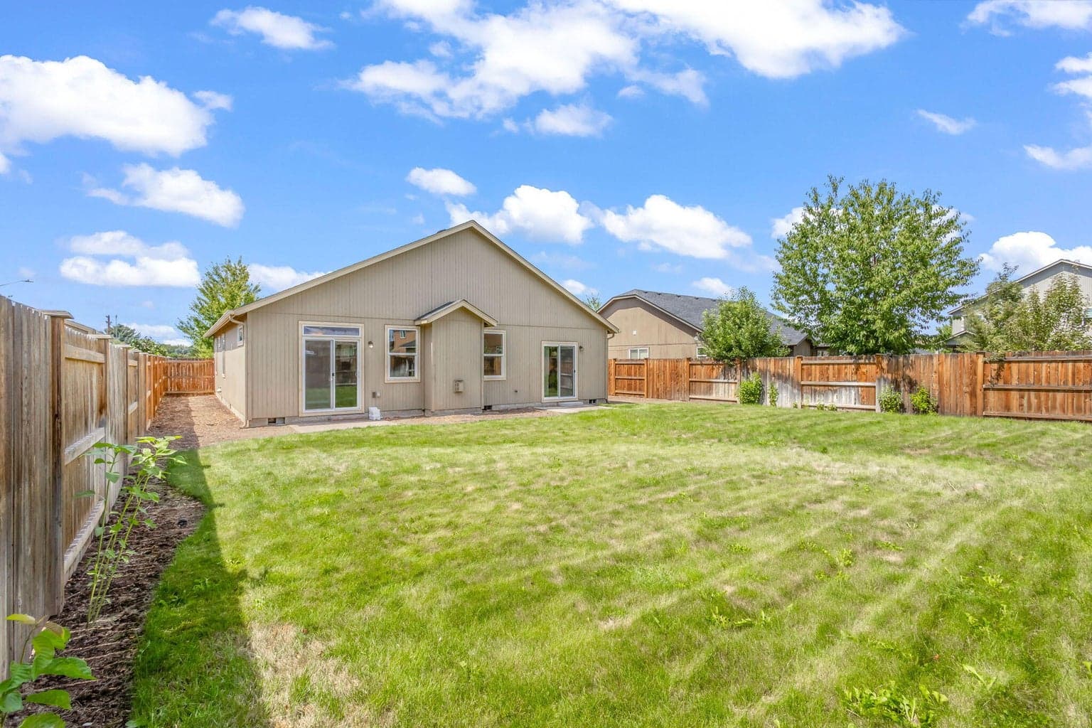 Photo of 815 NW Green Forest Circle 38 of 38