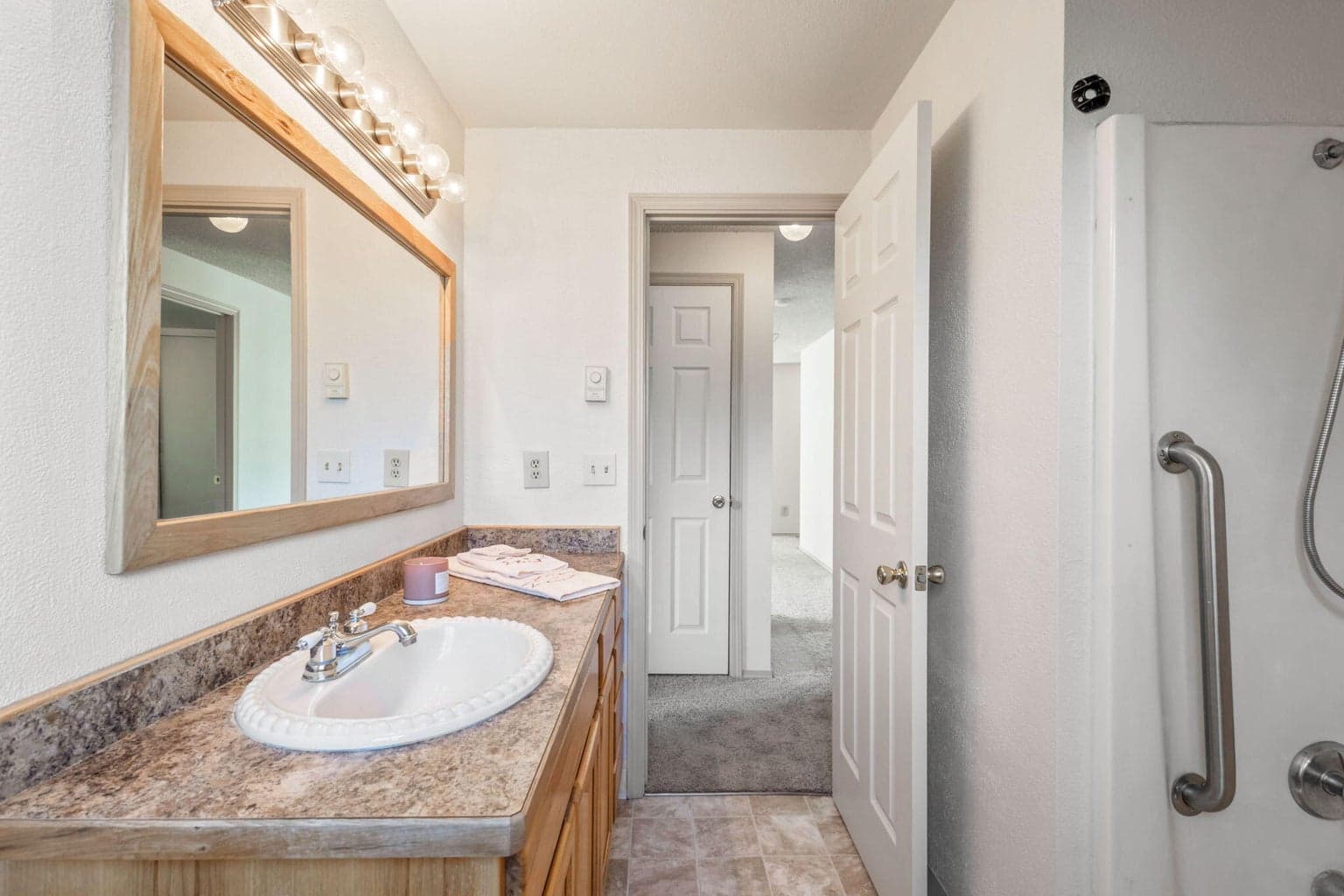 Photo of 1552 NE Alabama Way 20 of 34