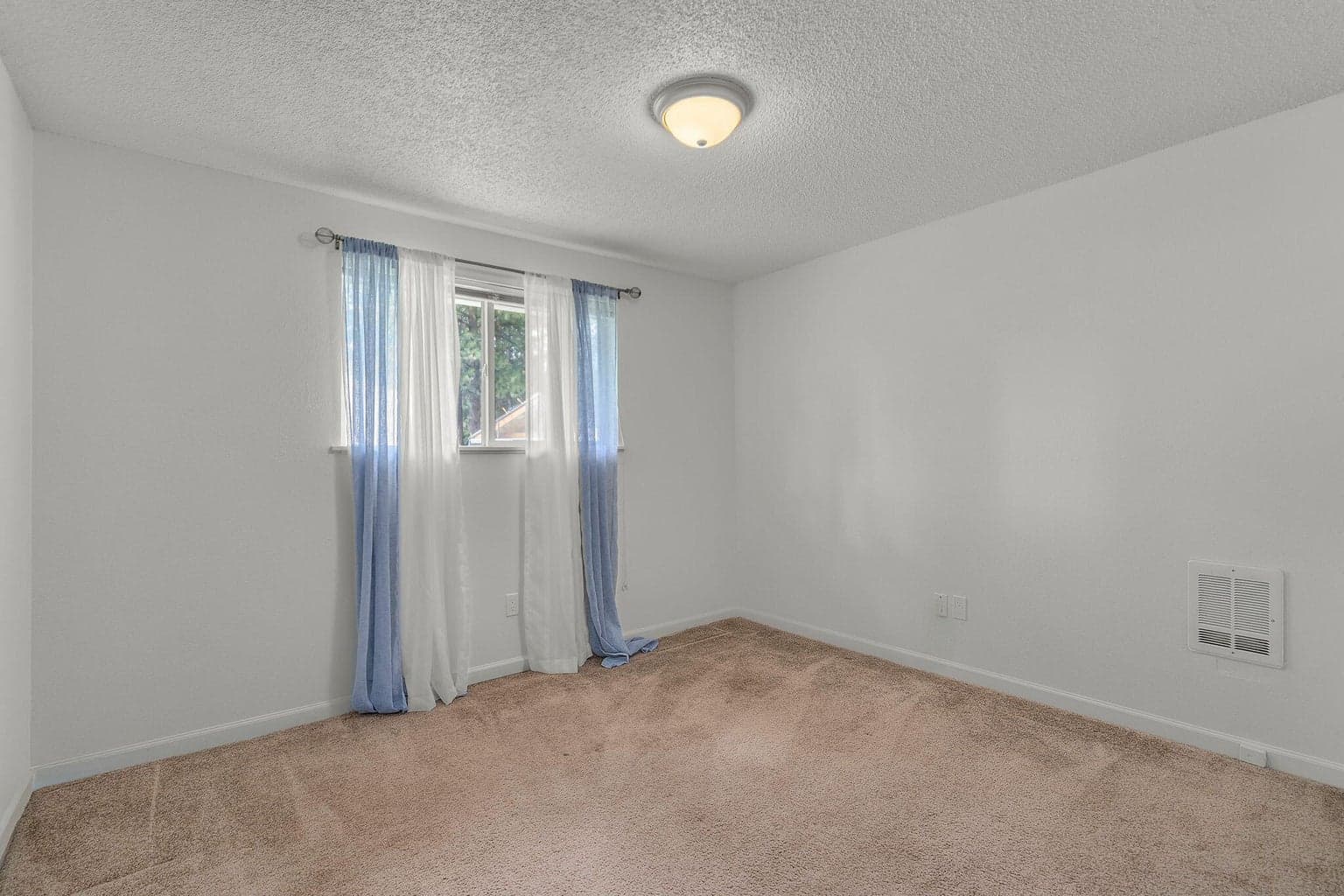 Photo of 60819 Brighton Court 13 of 34