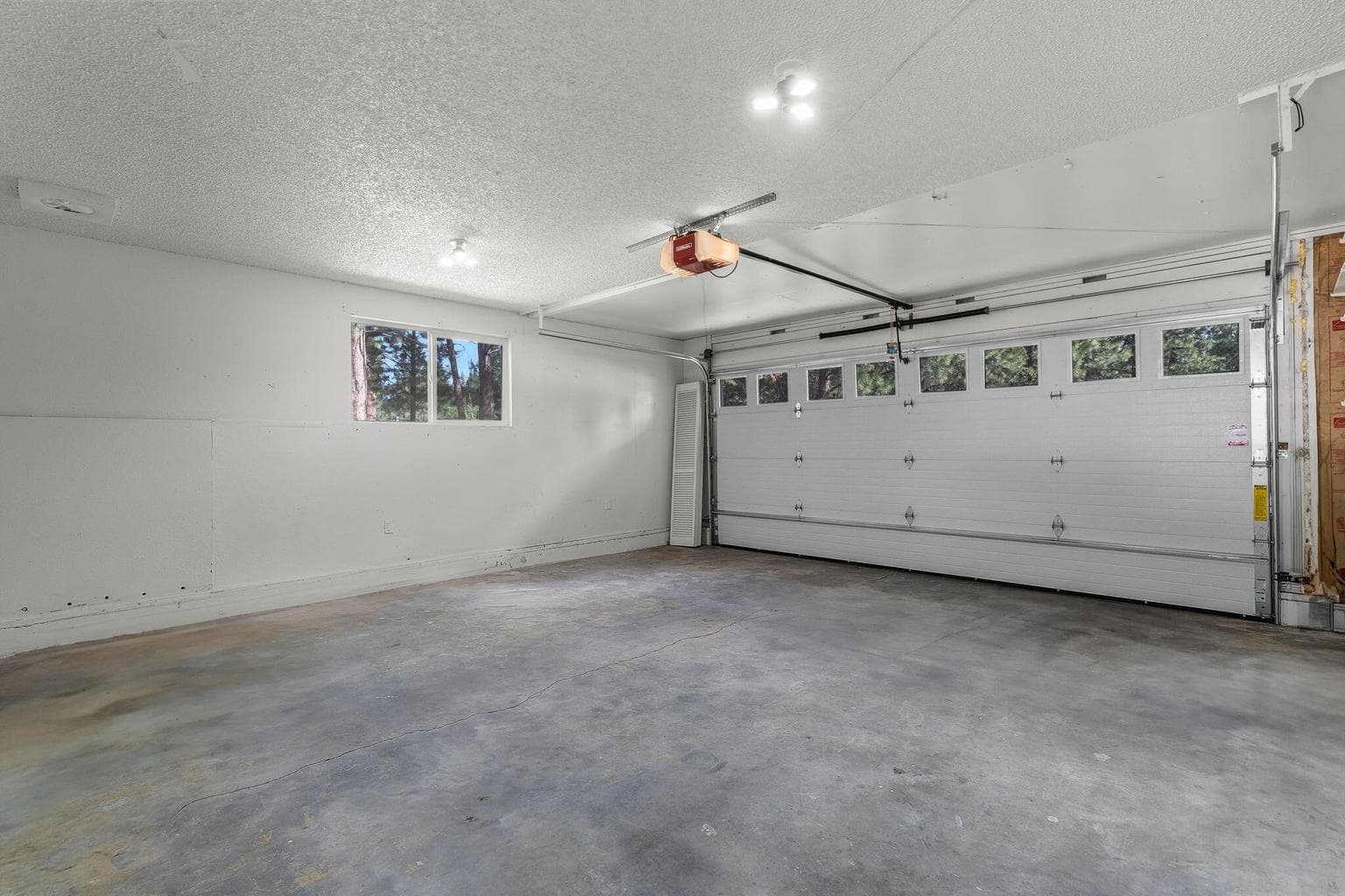 Photo of 60819 Brighton Court 17 of 34