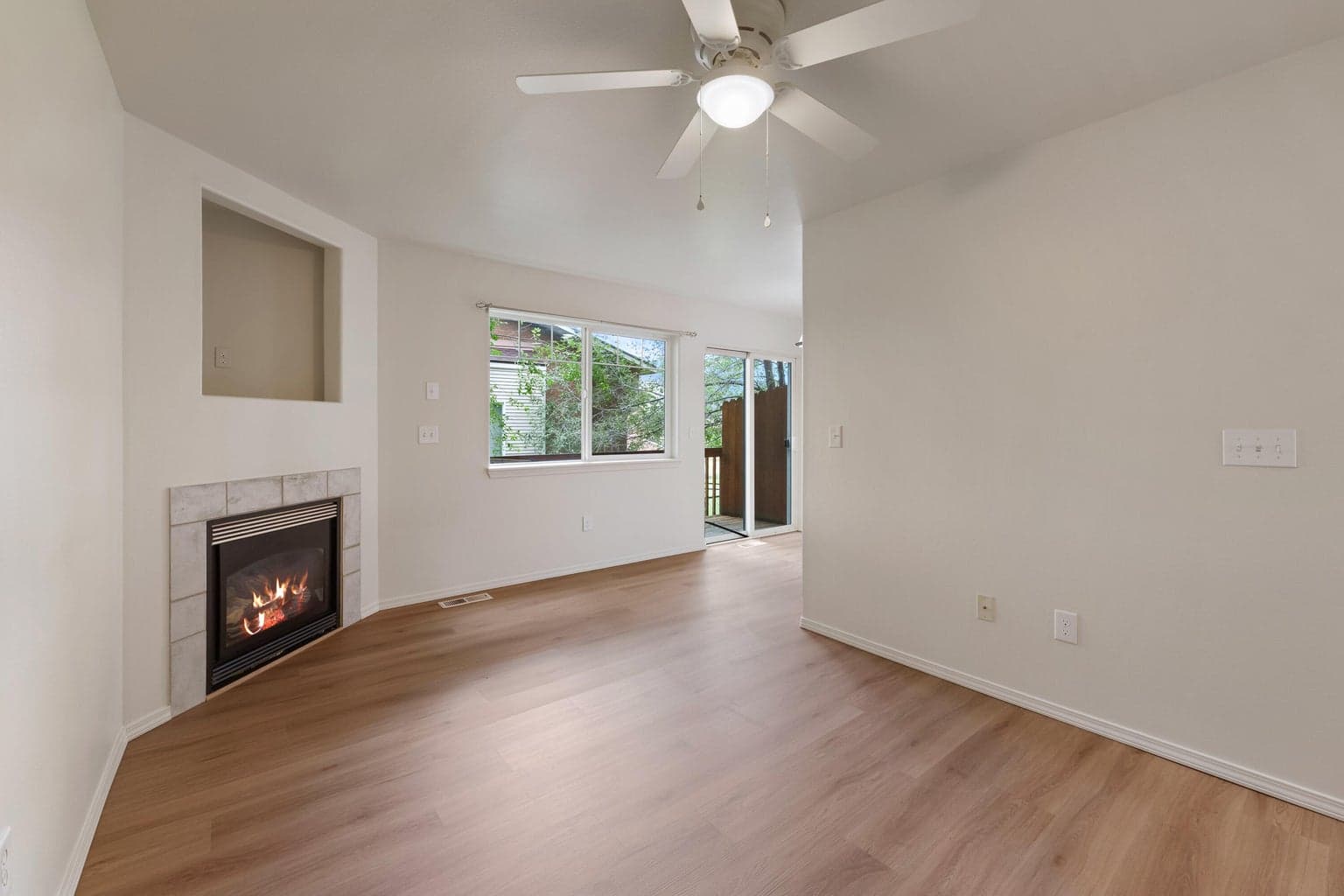 Photo of 2210 NE Holliday Avenue 9 of 25