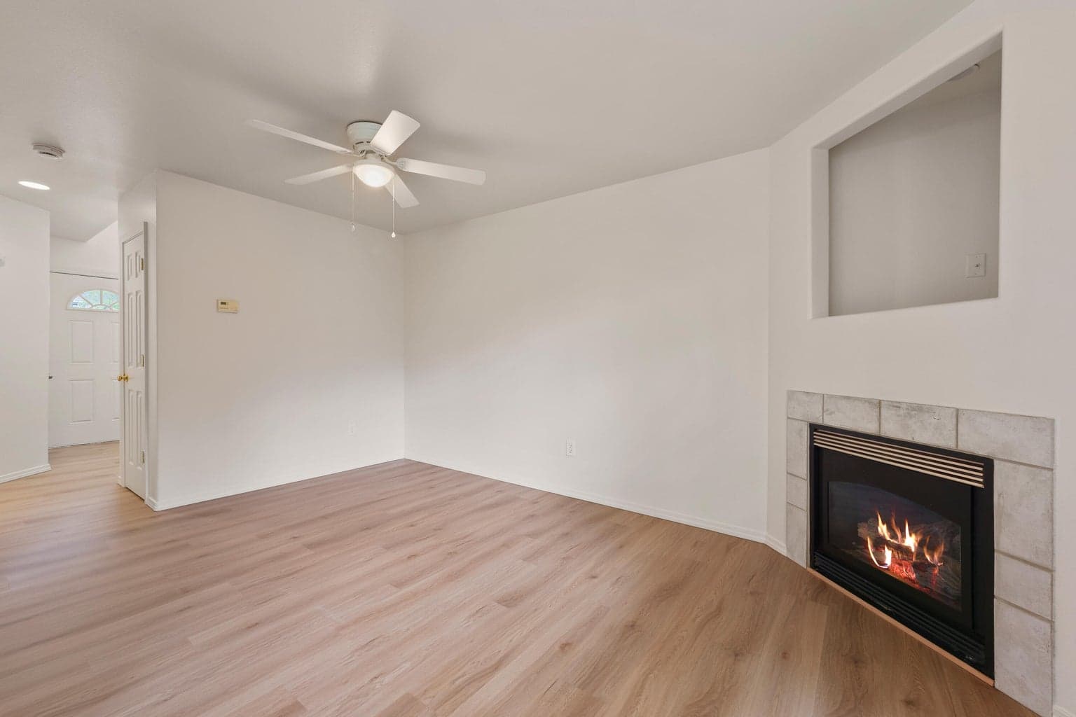 Photo of 2210 NE Holliday Avenue 10 of 25