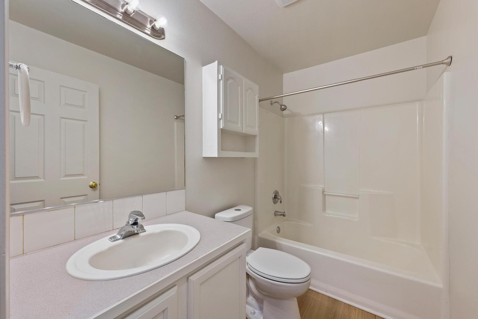 Photo of 2210 NE Holliday Avenue 16 of 25