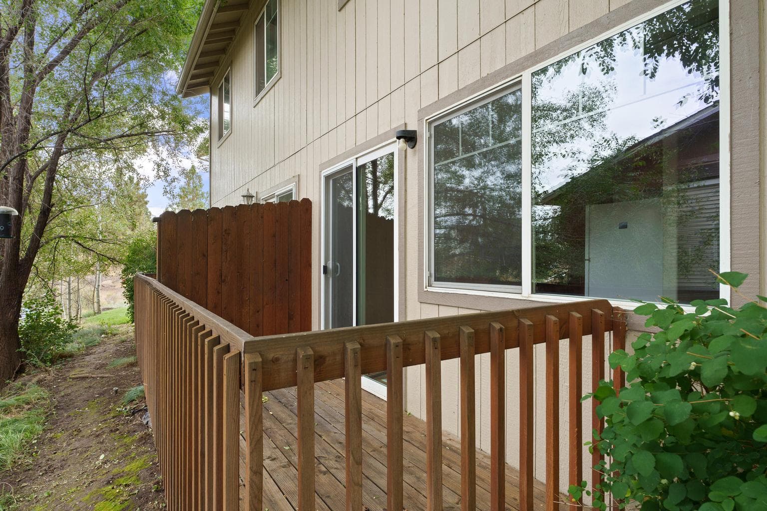 Photo of 2210 NE Holliday Avenue 24 of 25