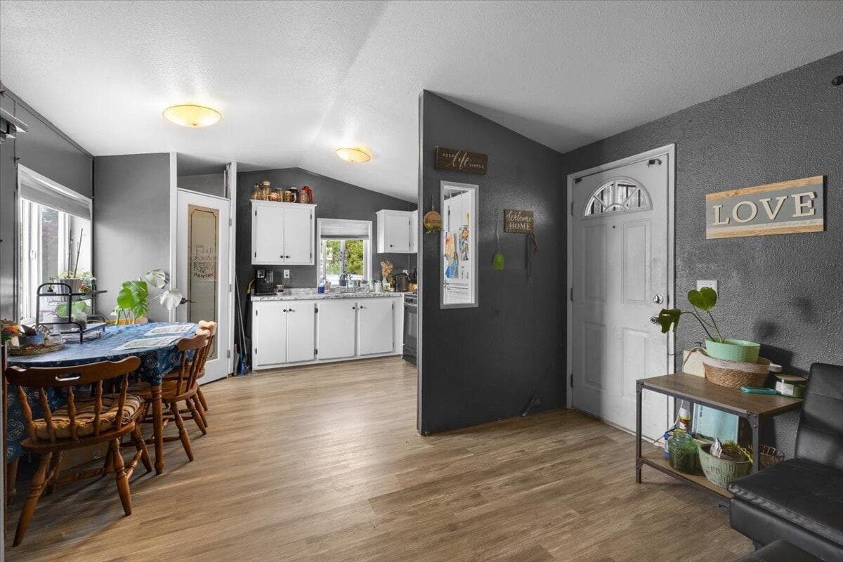 Photo of 11427 Blackwell 5 of 14