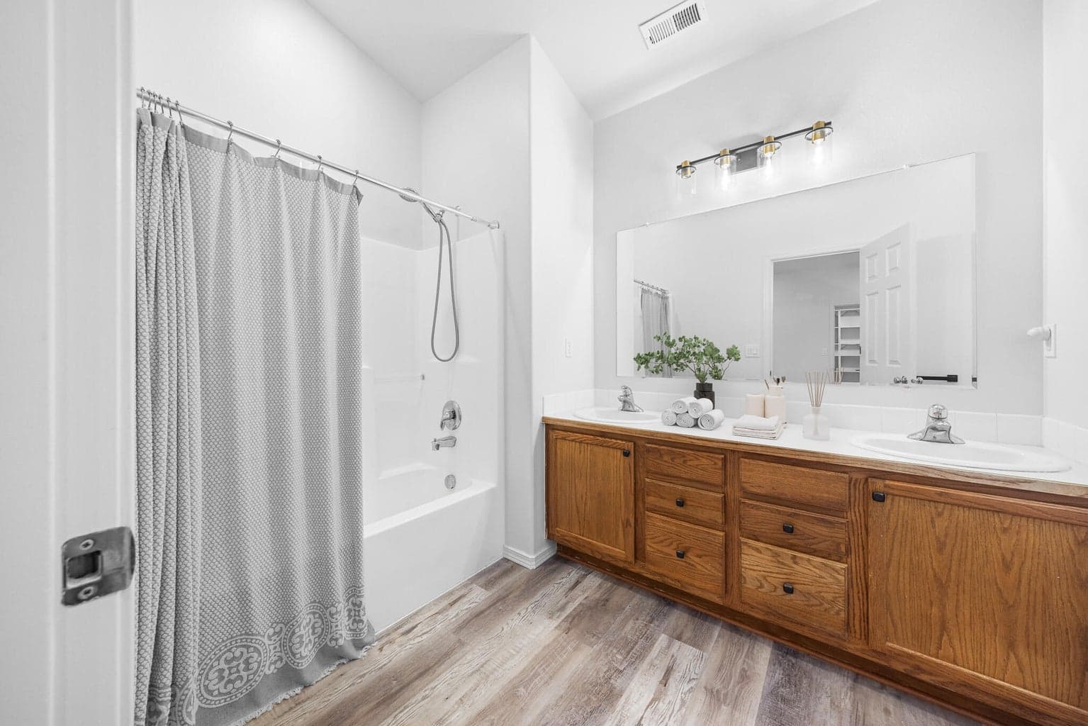 Photo of 61047 Honkers Lane 14 of 18