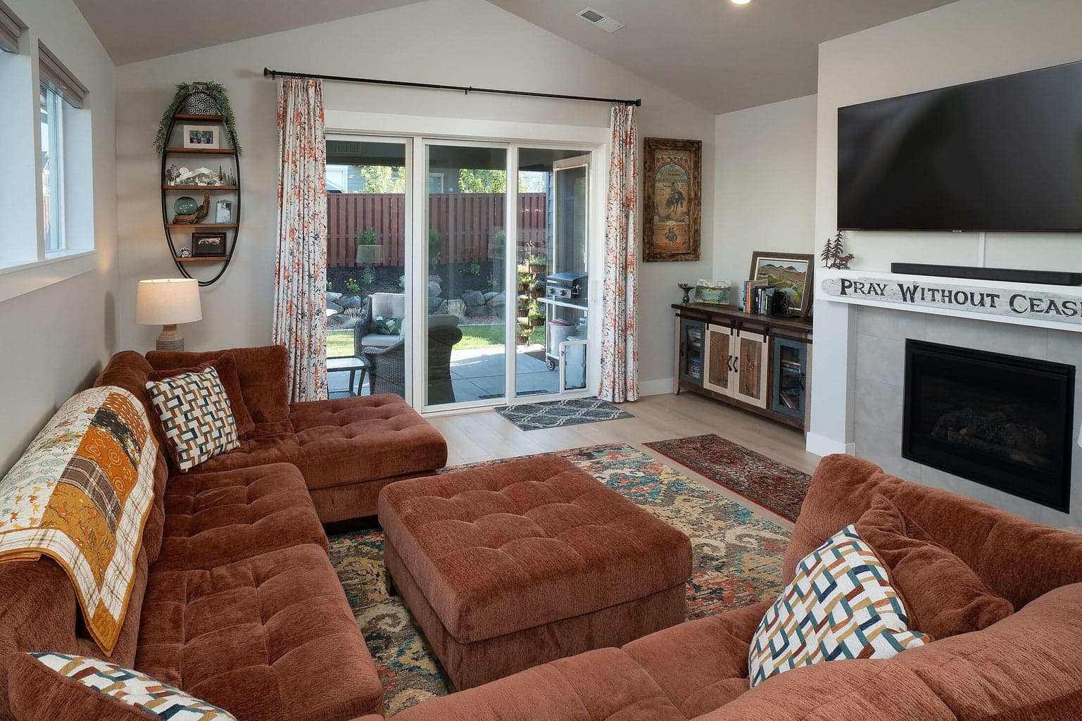Greatroom with vaulted ceiling and gas fireplace