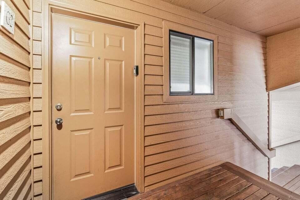 Photo of 56856 Enterprise Drive 6 of 18