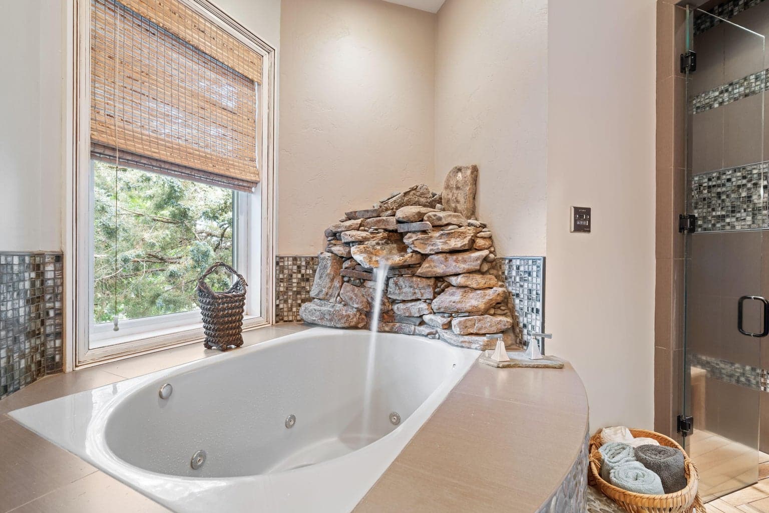 Soaking Tub with Waterfall