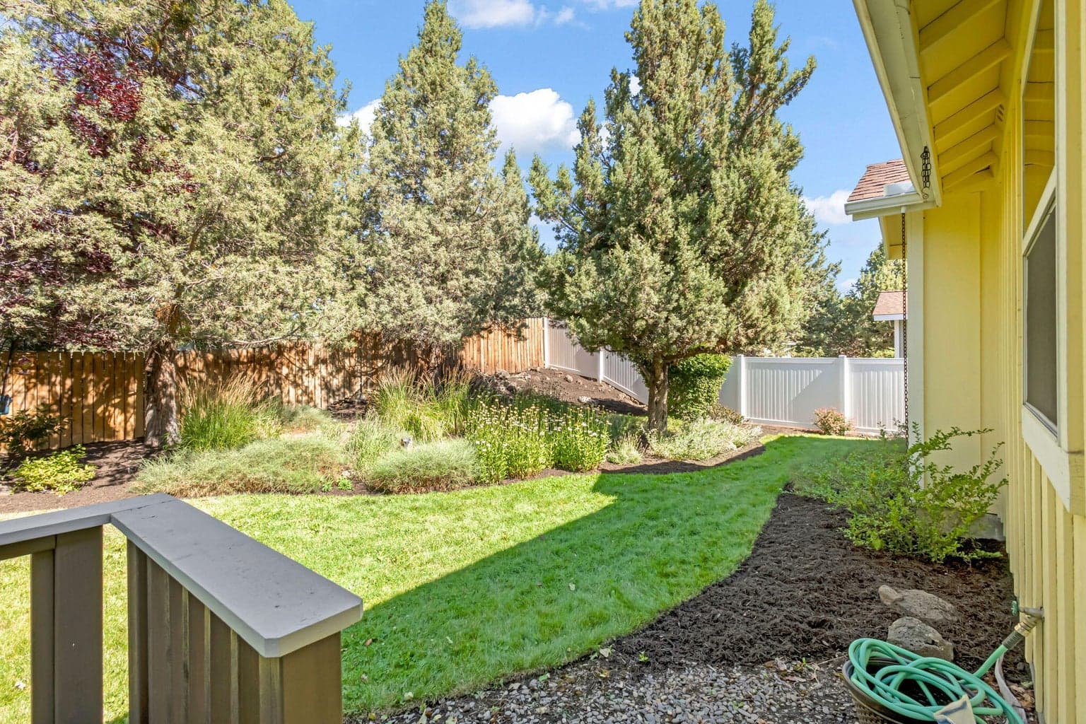 Photo of 2545 NE Robinson Street 27 of 31