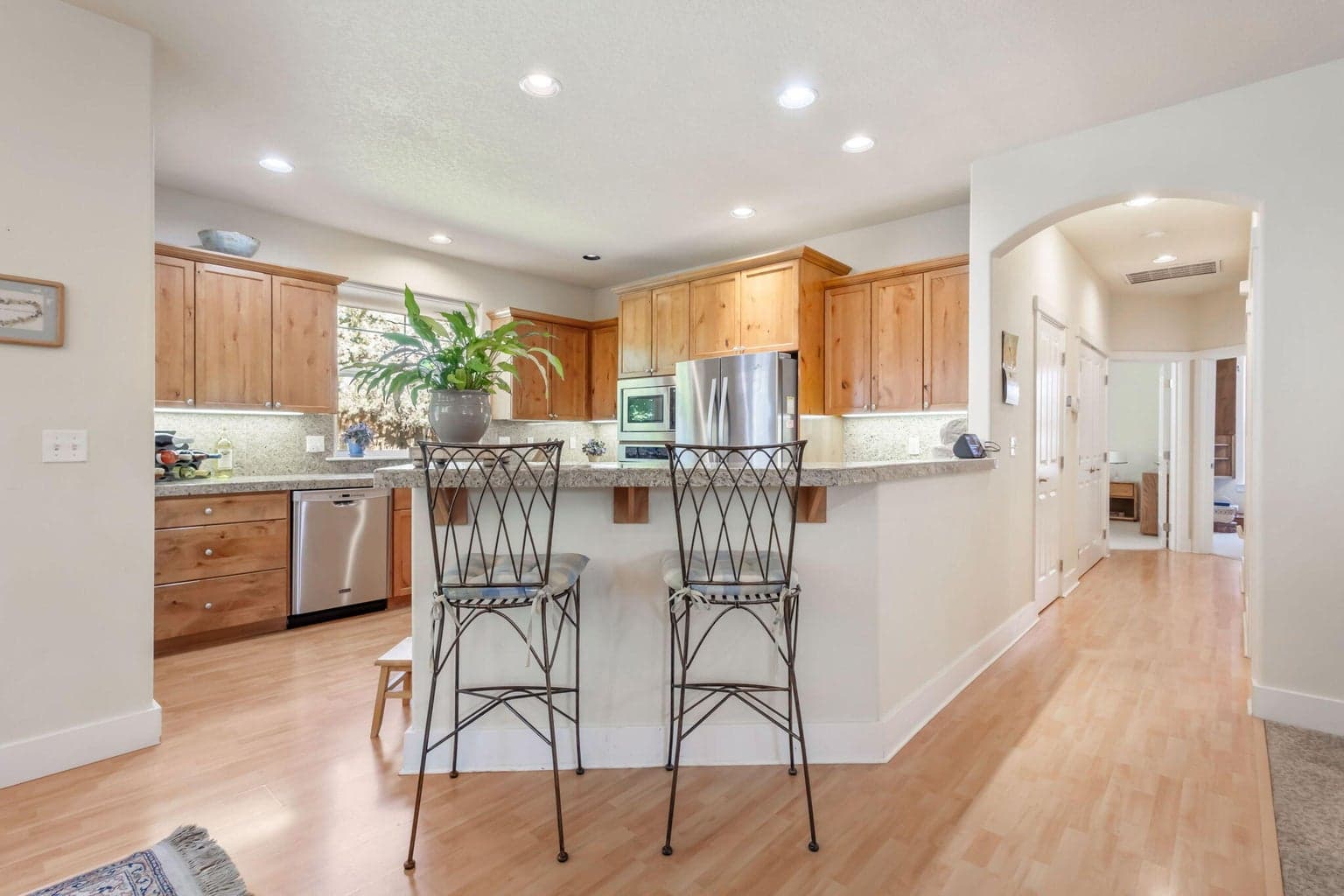 Photo of 2545 NE Robinson Street 11 of 31