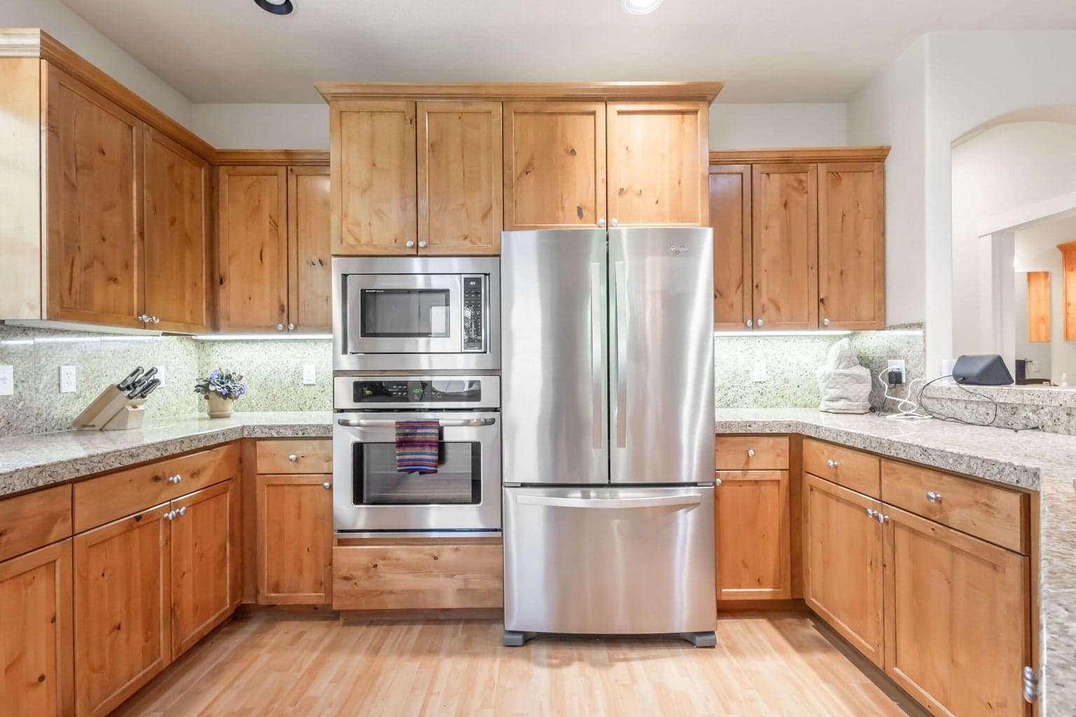 Photo of 2545 NE Robinson Street 14 of 31