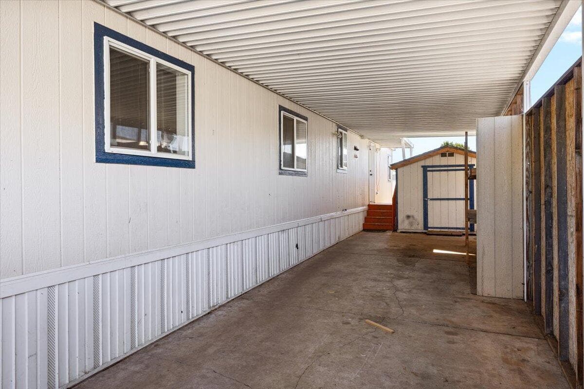 Photo of 2552 Thorn Oak 4 of 25