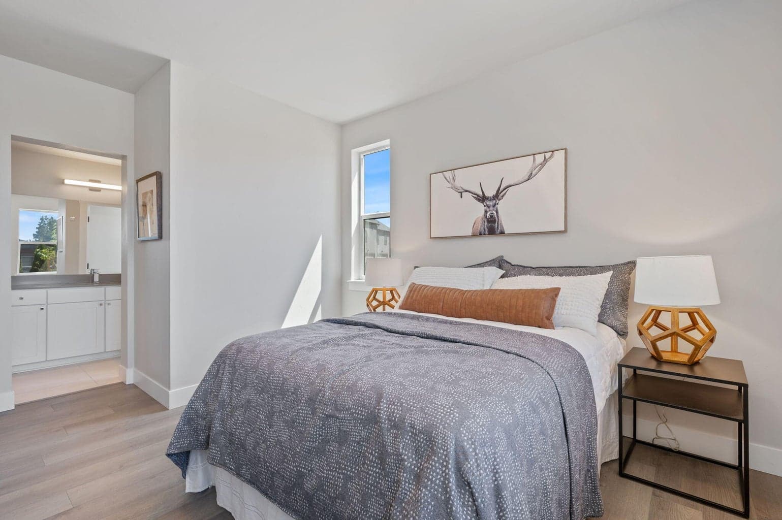 Photo of 20536 NE Empire Avenue 20 of 39
