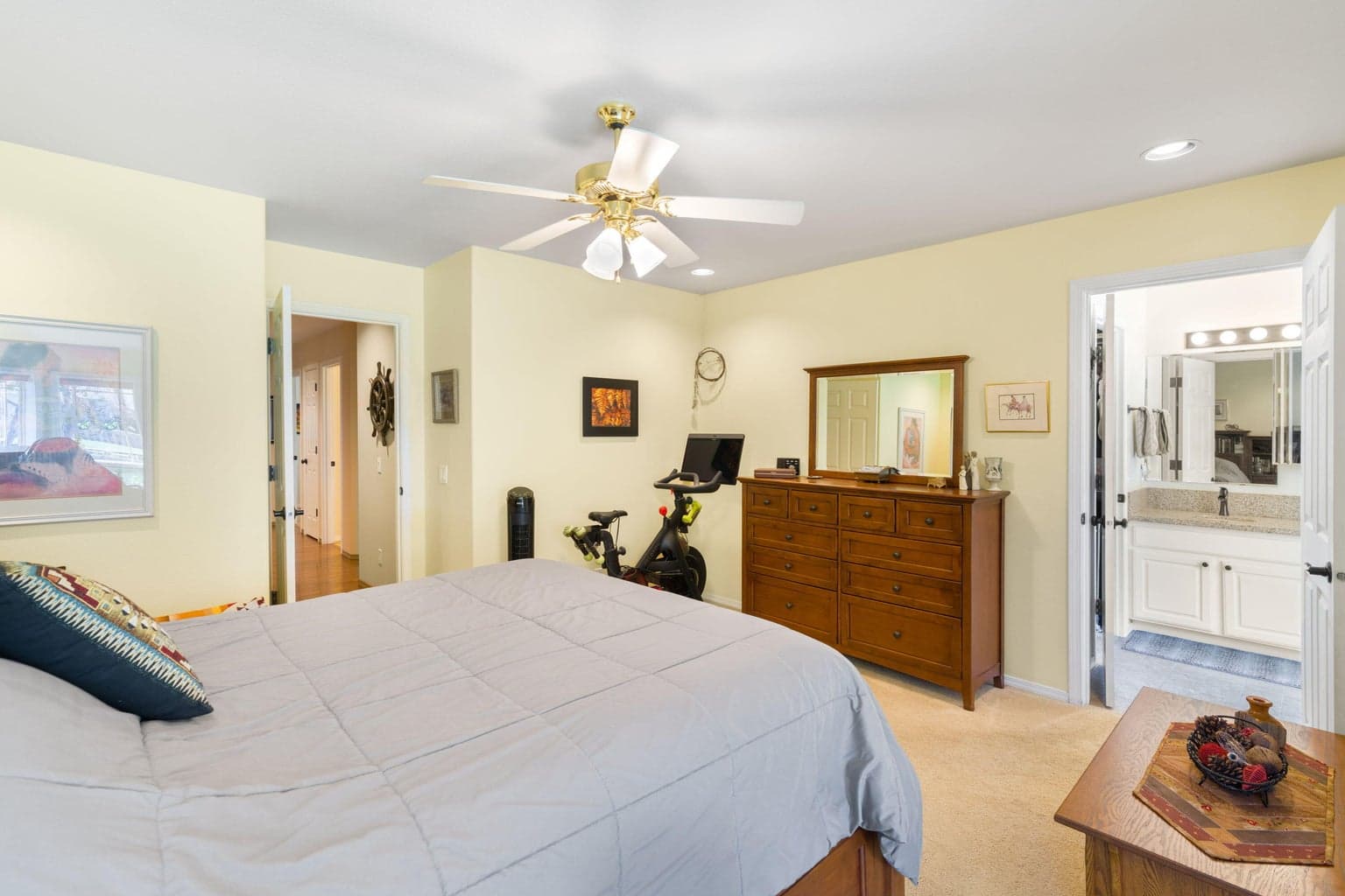 Photo of 2387 NE Lakeridge Drive 21 of 38
