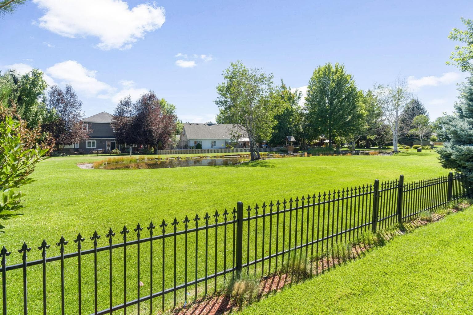 Photo of 2387 NE Lakeridge Drive 36 of 38