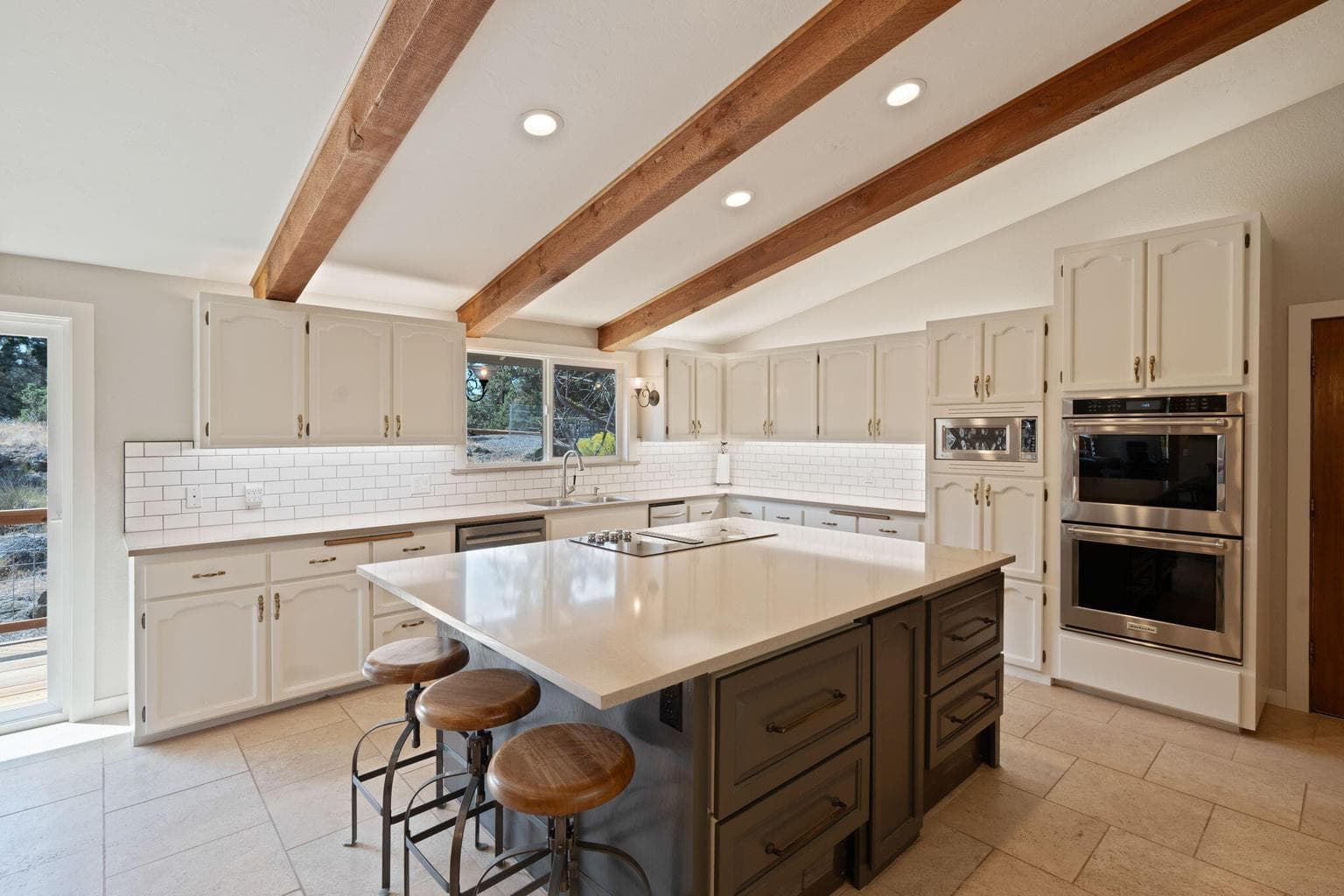 Photo of 62155 Cody Road 13 of 59
