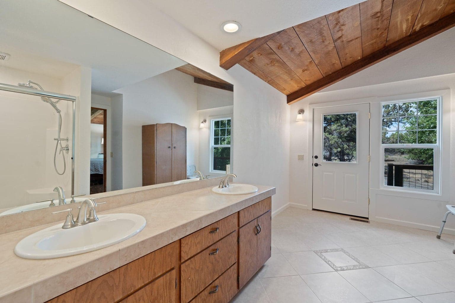 Photo of 62155 Cody Road 22 of 59