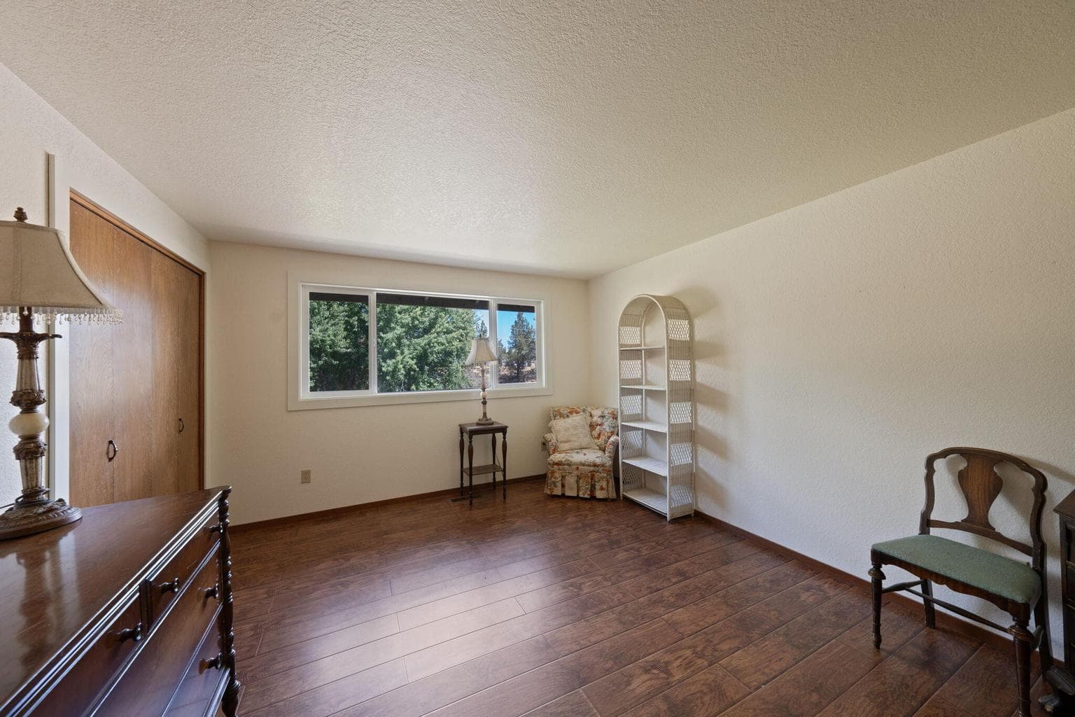 Photo of 62155 Cody Road 27 of 59