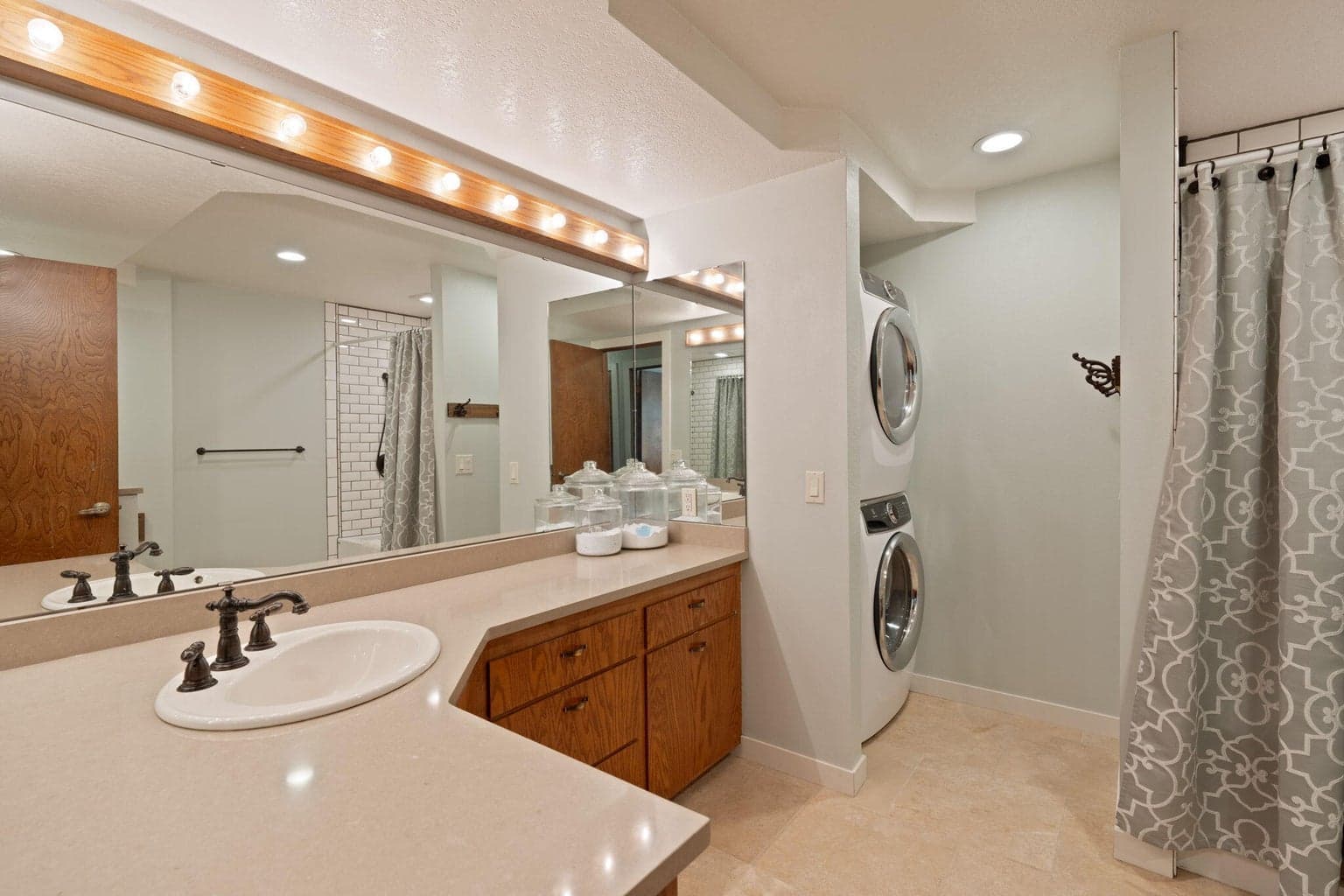 Photo of 62155 Cody Road 29 of 59