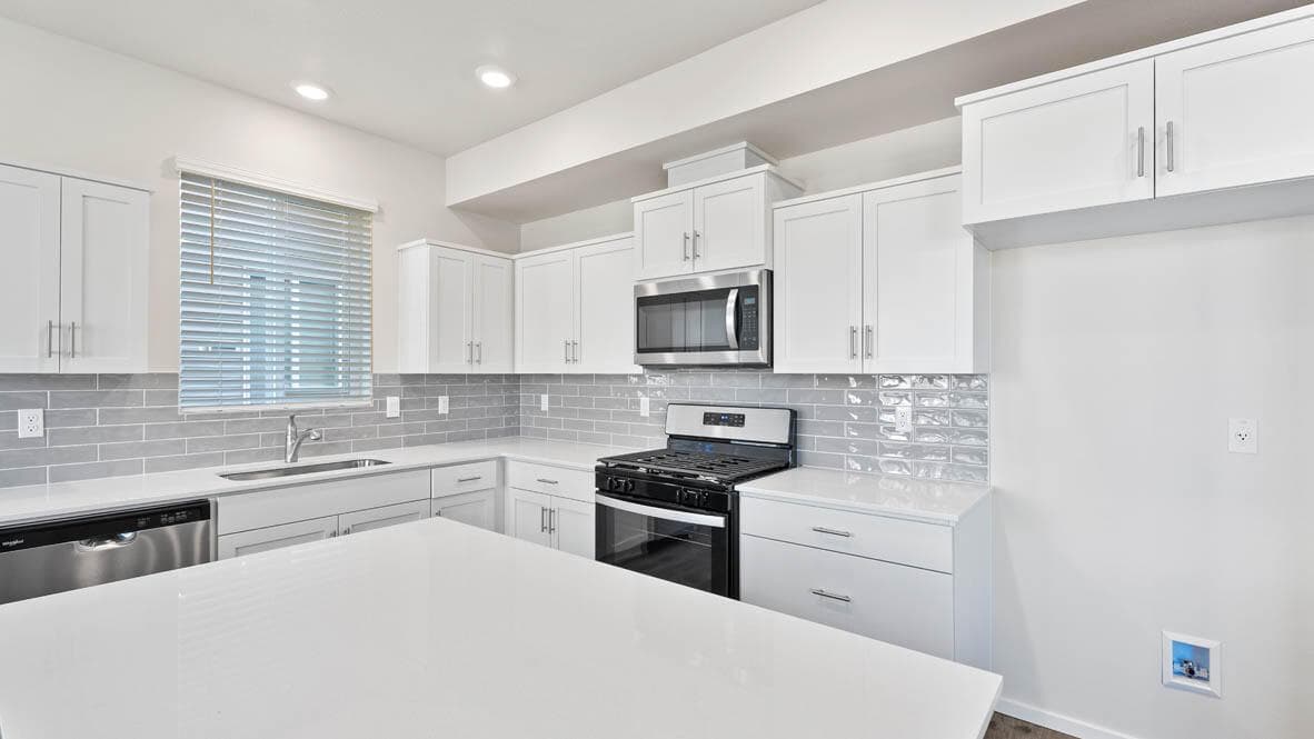 Photo of 61155 Splendor Lane 7 of 28