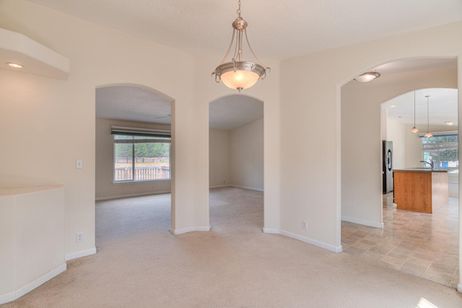 Photo of 52207 Elderberry Lane 3 of 34
