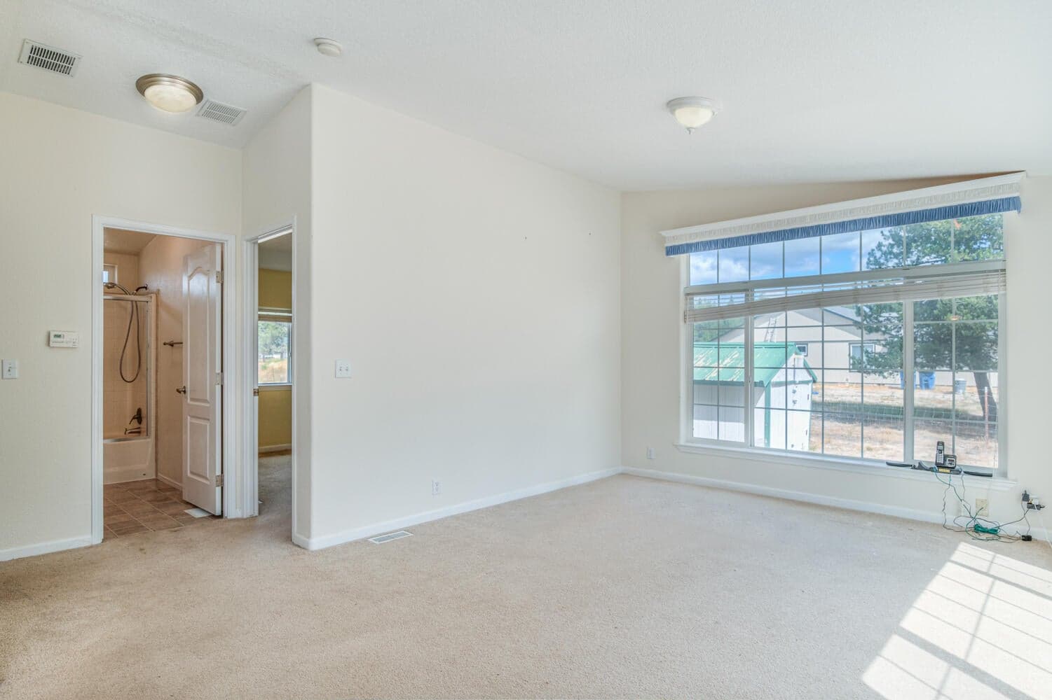 Photo of 52207 Elderberry Lane 6 of 34