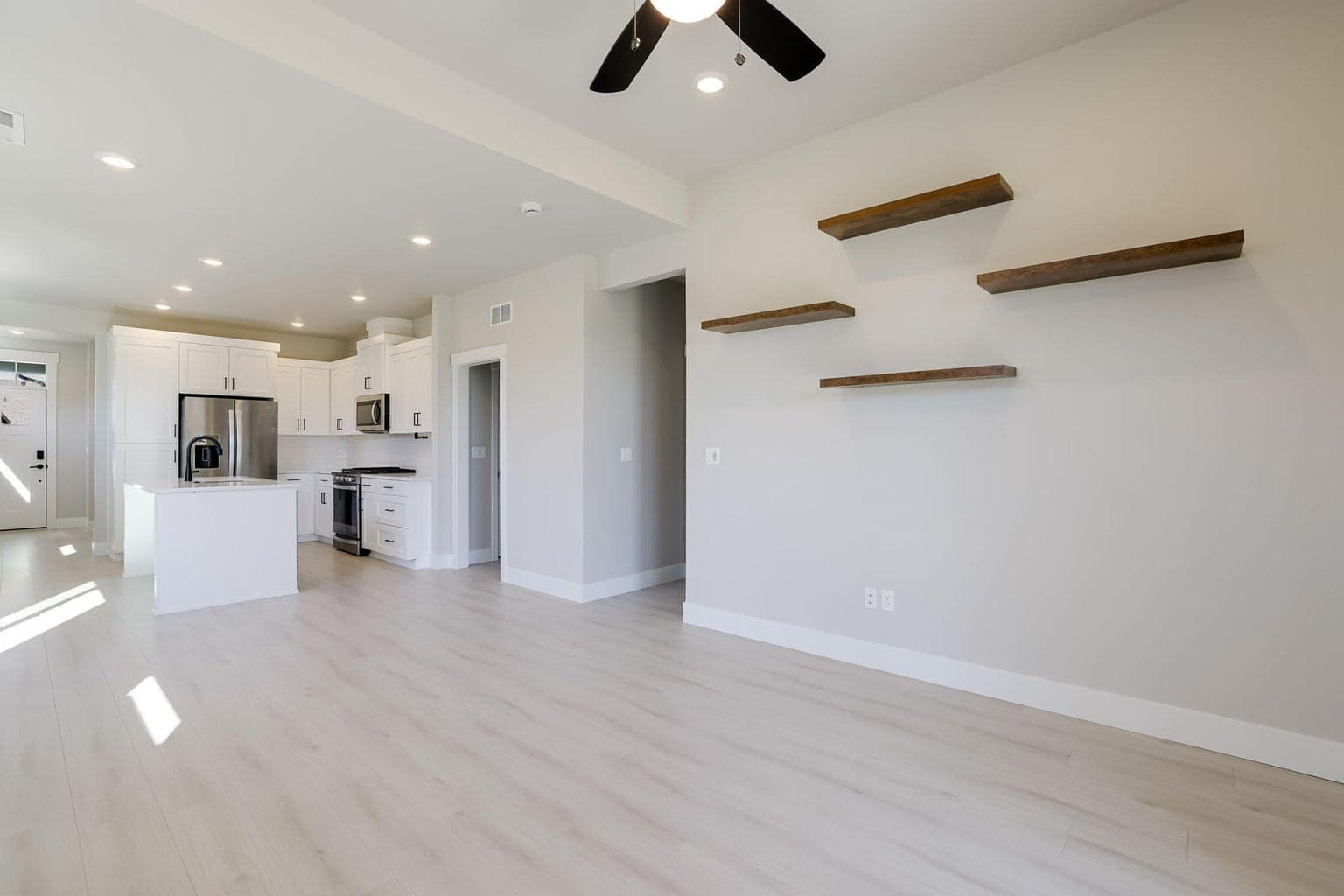 Photo of 4166 SW 47th Place 7 of 33