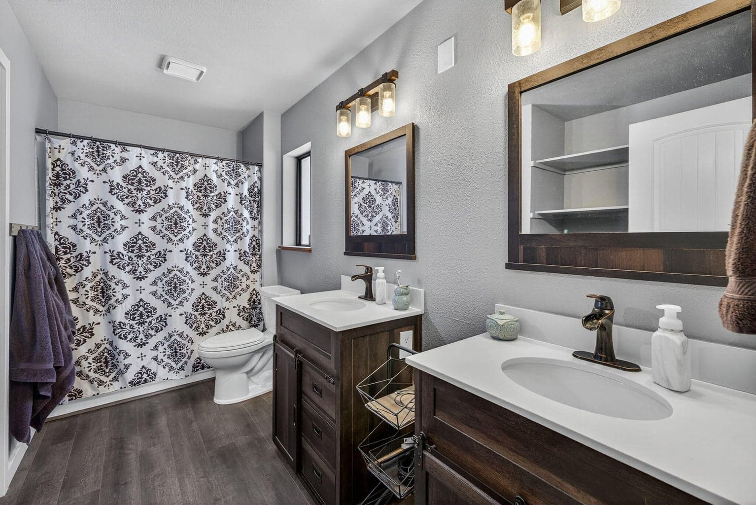 Photo of 3716 SW 32nd Street 11 of 33