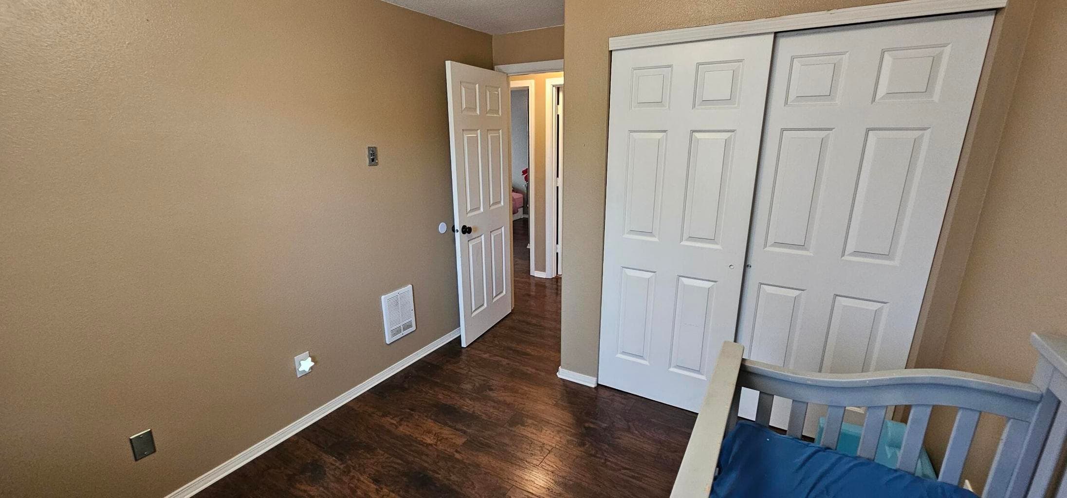 Photo of 2151 SW 28th Street 17 of 28