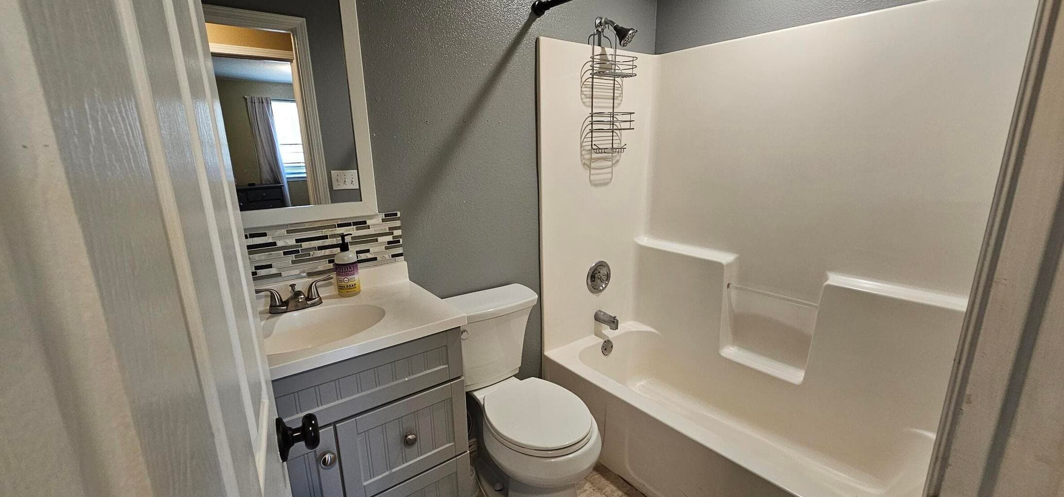 Photo of 2151 SW 28th Street 21 of 28