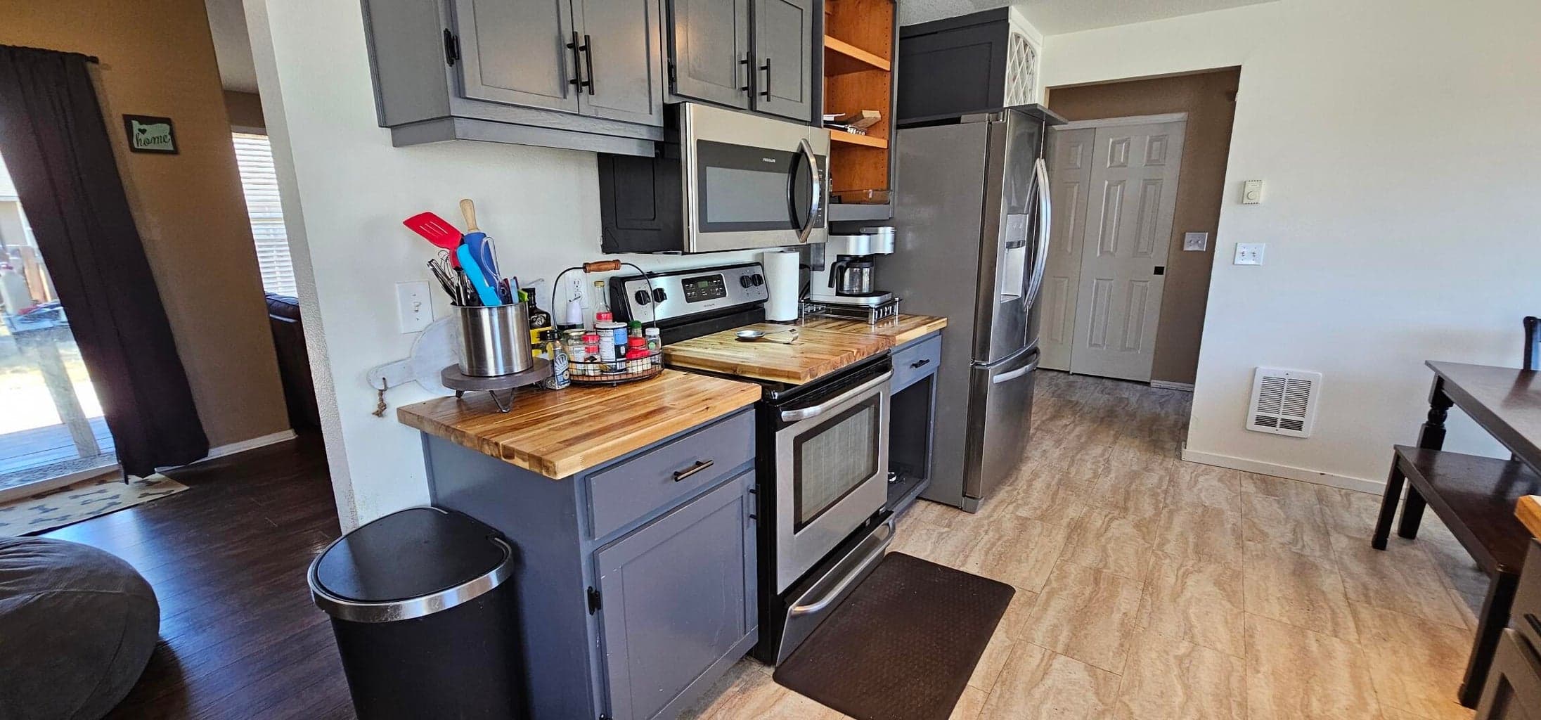 Photo of 2151 SW 28th Street 9 of 28