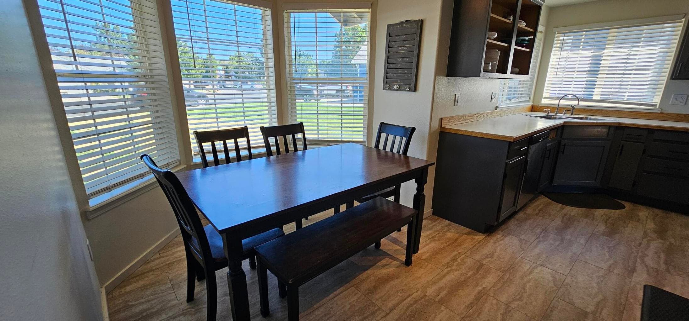 Photo of 2151 SW 28th Street 12 of 28