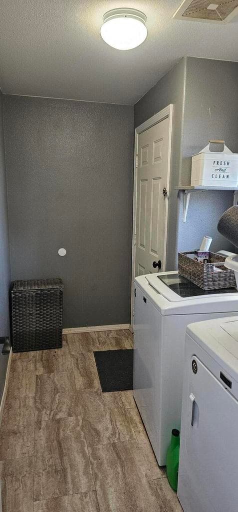 Photo of 2151 SW 28th Street 23 of 28