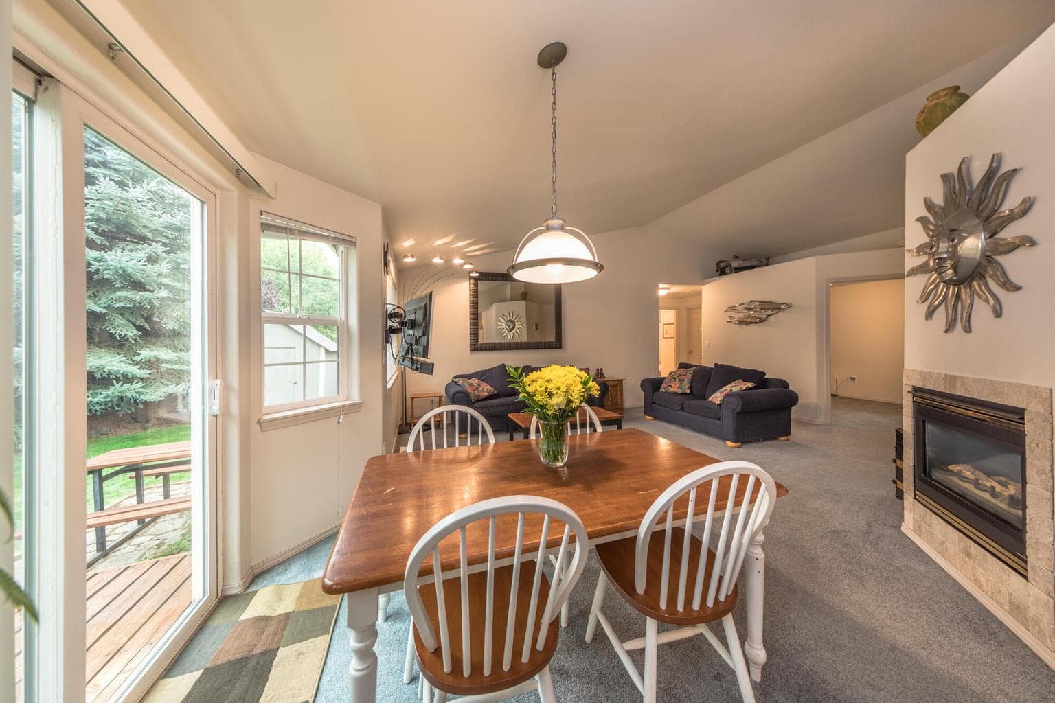 Photo of 3325 NE Mendenhall Drive 6 of 20