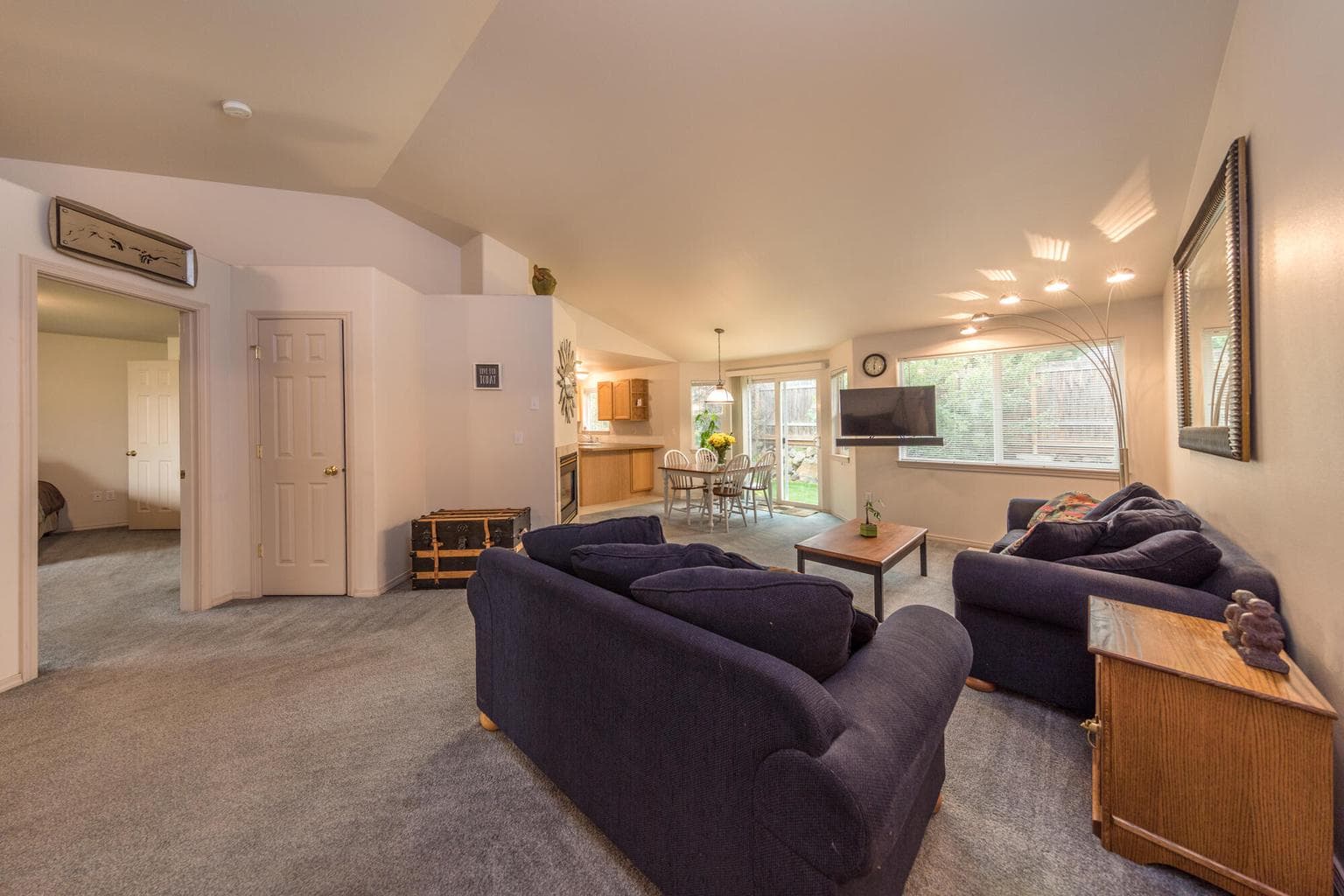 Photo of 3325 NE Mendenhall Drive 14 of 20