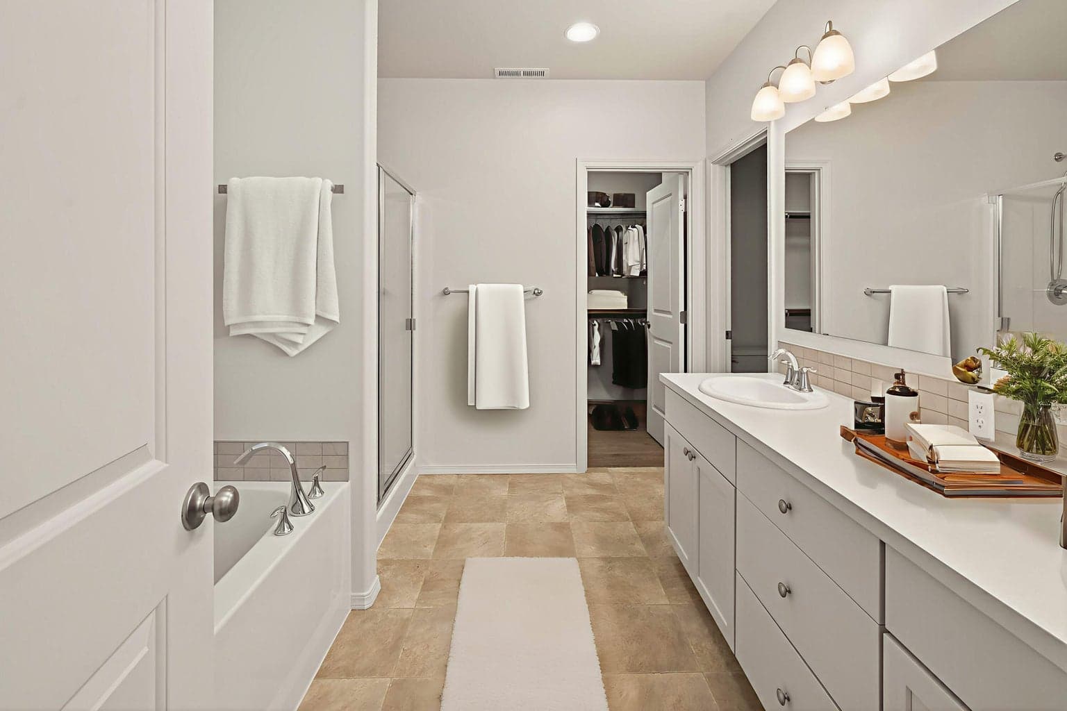 Photo of 2443 NW Ivy Way 15 of 33