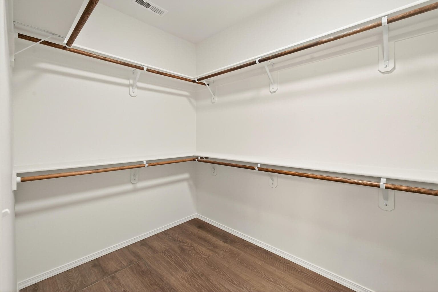Photo of 2443 NW Ivy Way 17 of 33