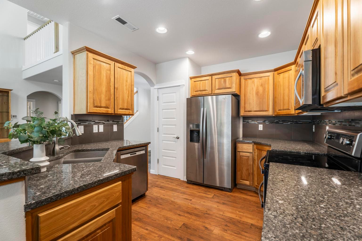 Photo of 1642 W Hill Avenue 9 of 44