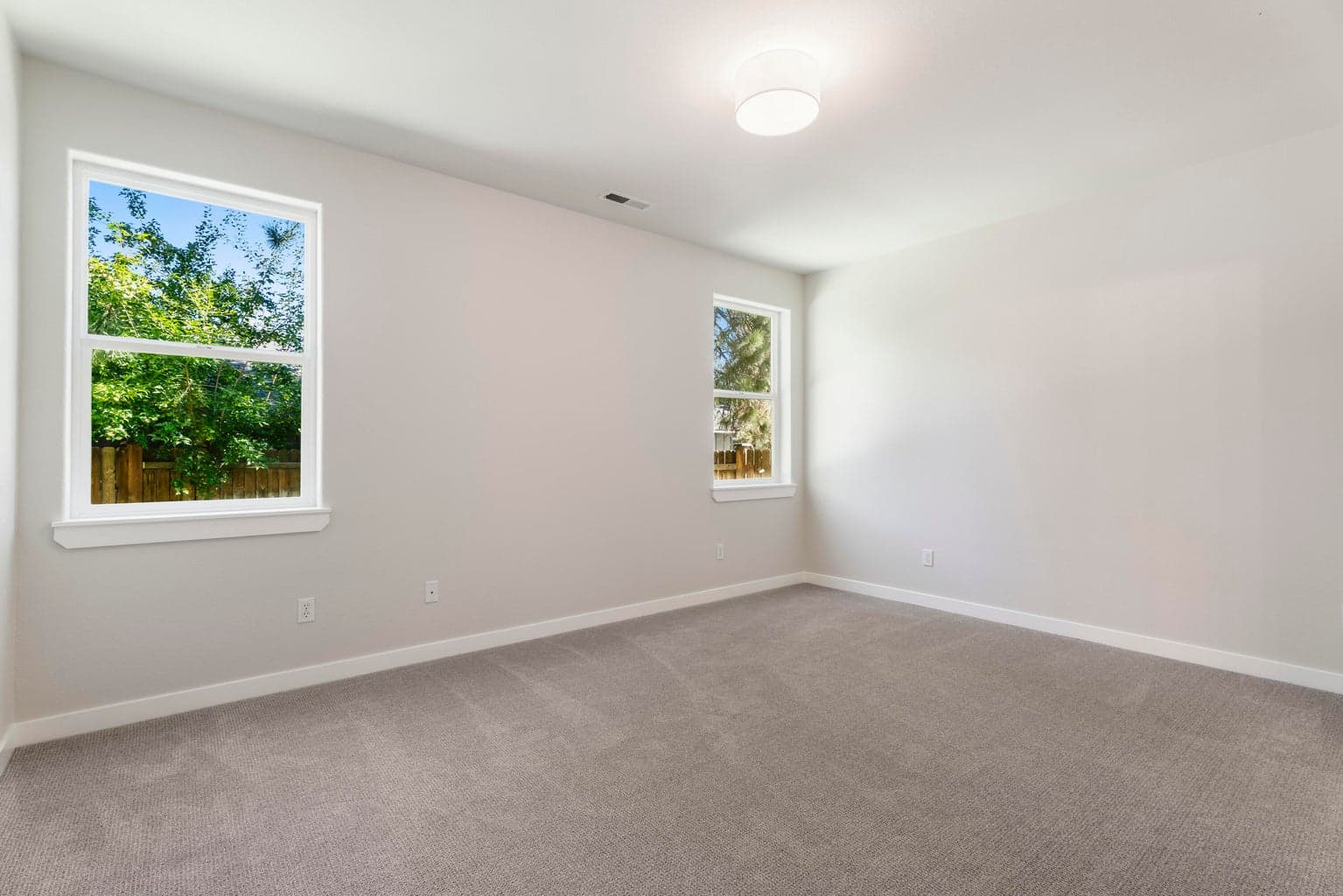 Photo of 1642 W Hill Avenue 15 of 44