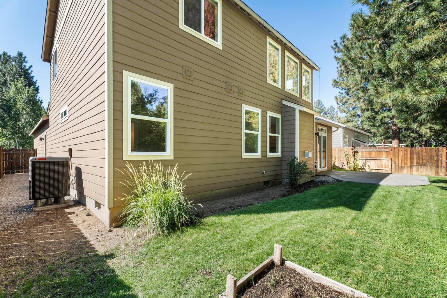 Photo of 1642 W Hill Avenue 28 of 44