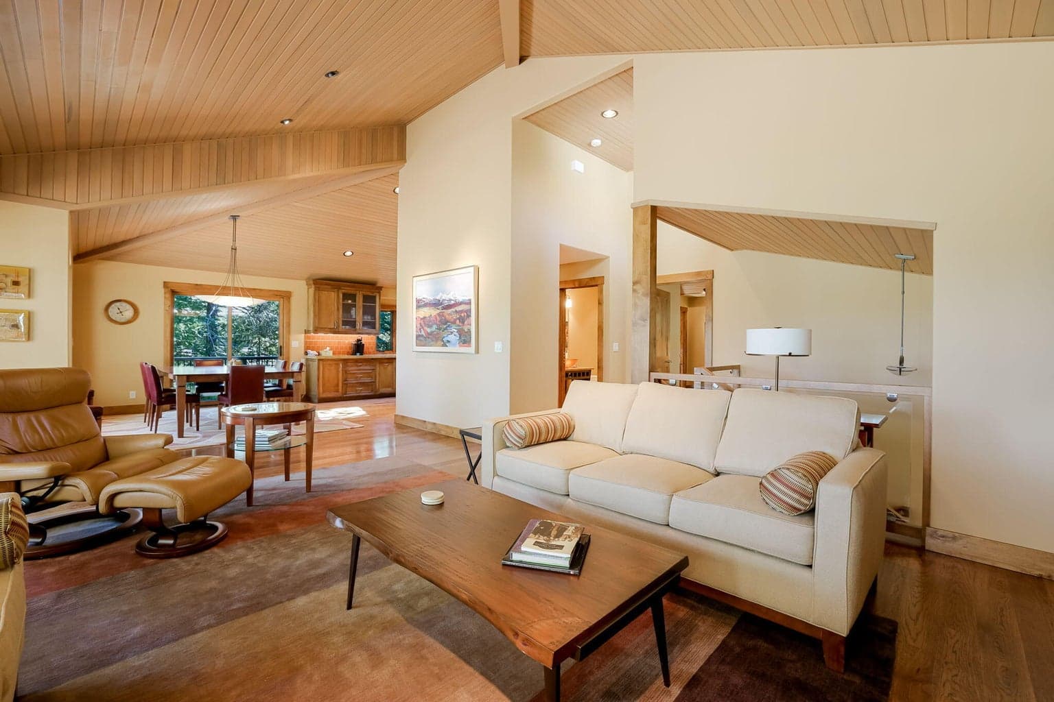 Photo of 17634 Goldfinch Lane 4 of 64