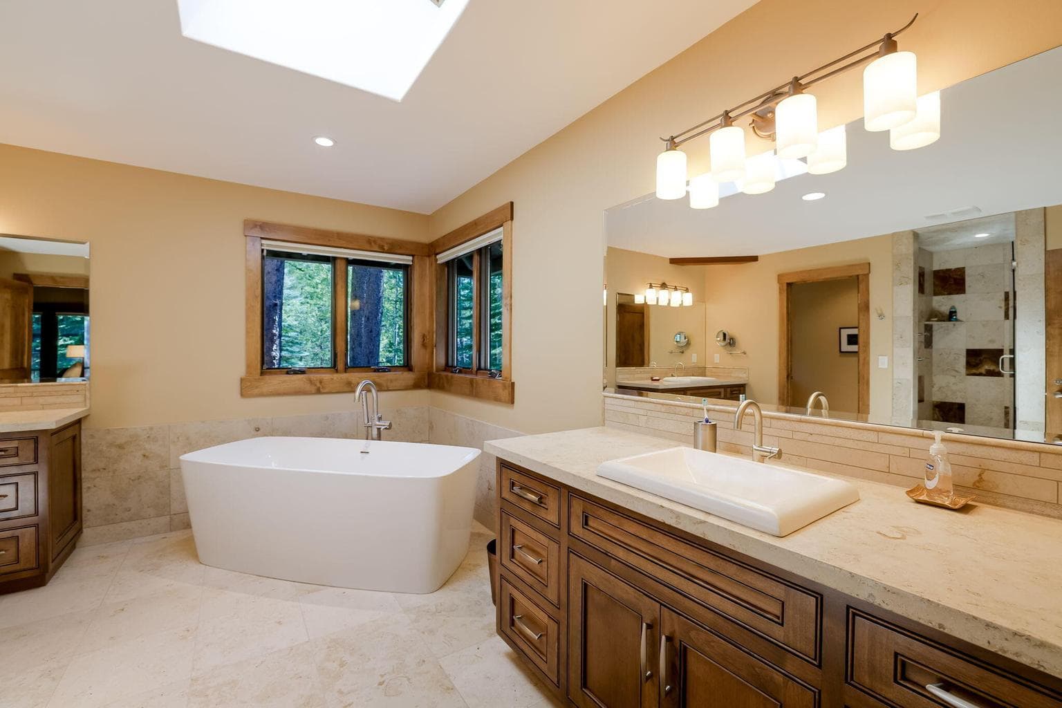 Photo of 17634 Goldfinch Lane 23 of 64