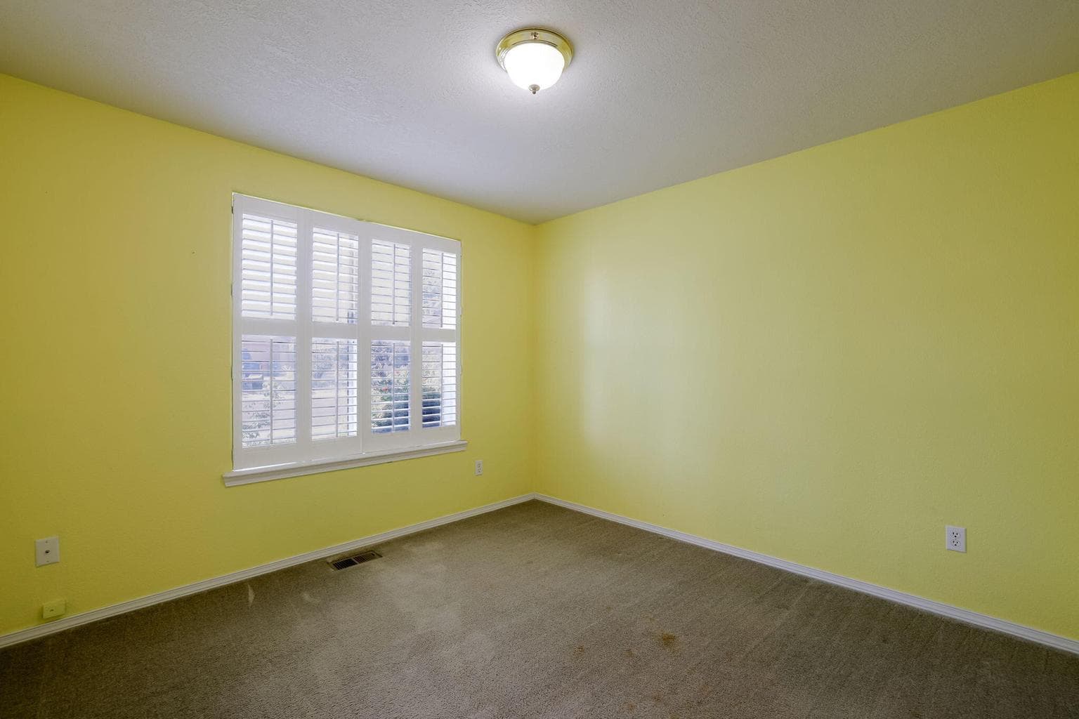 Bedroom #1