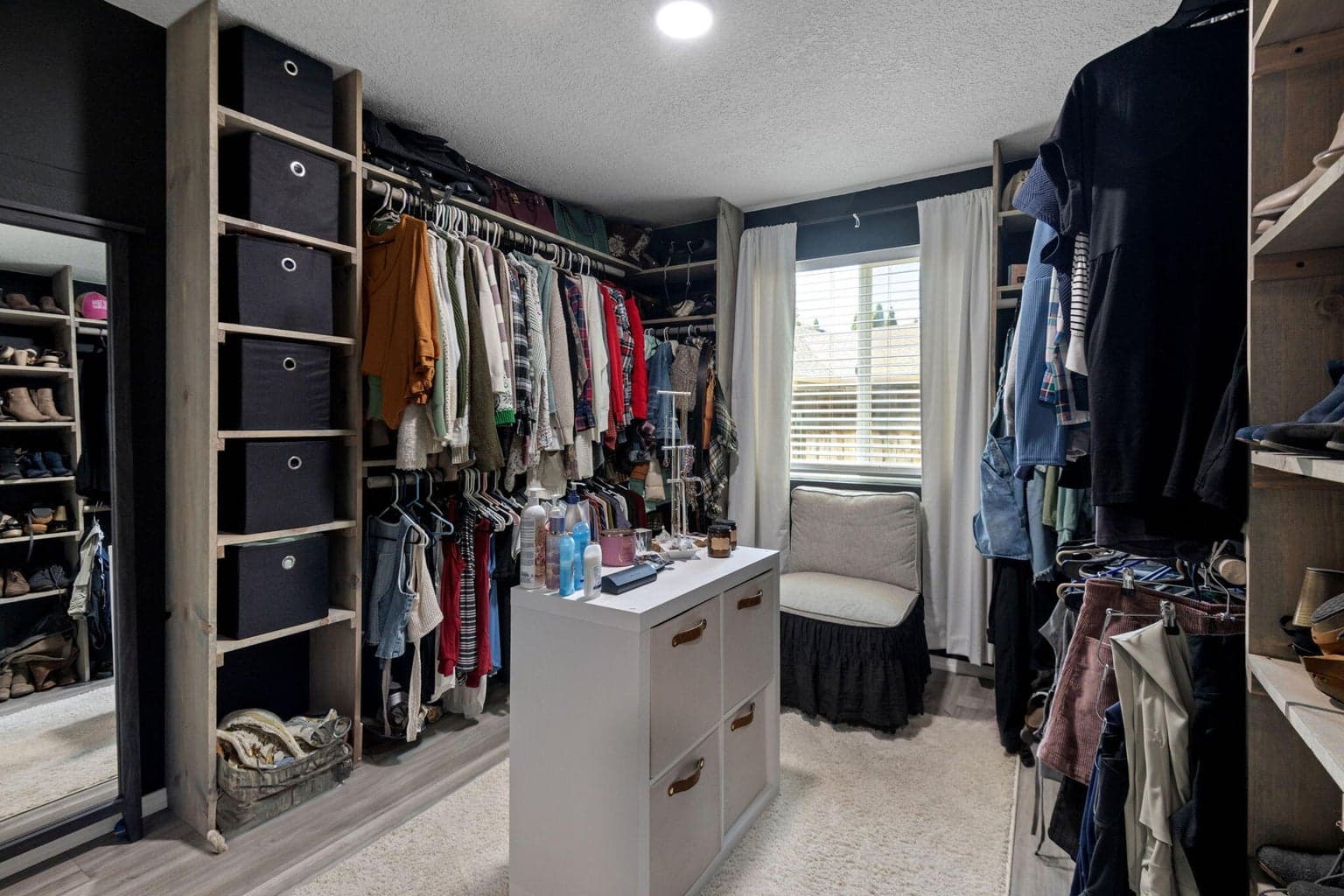 Photo of 1530 NE Larry Court 12 of 19