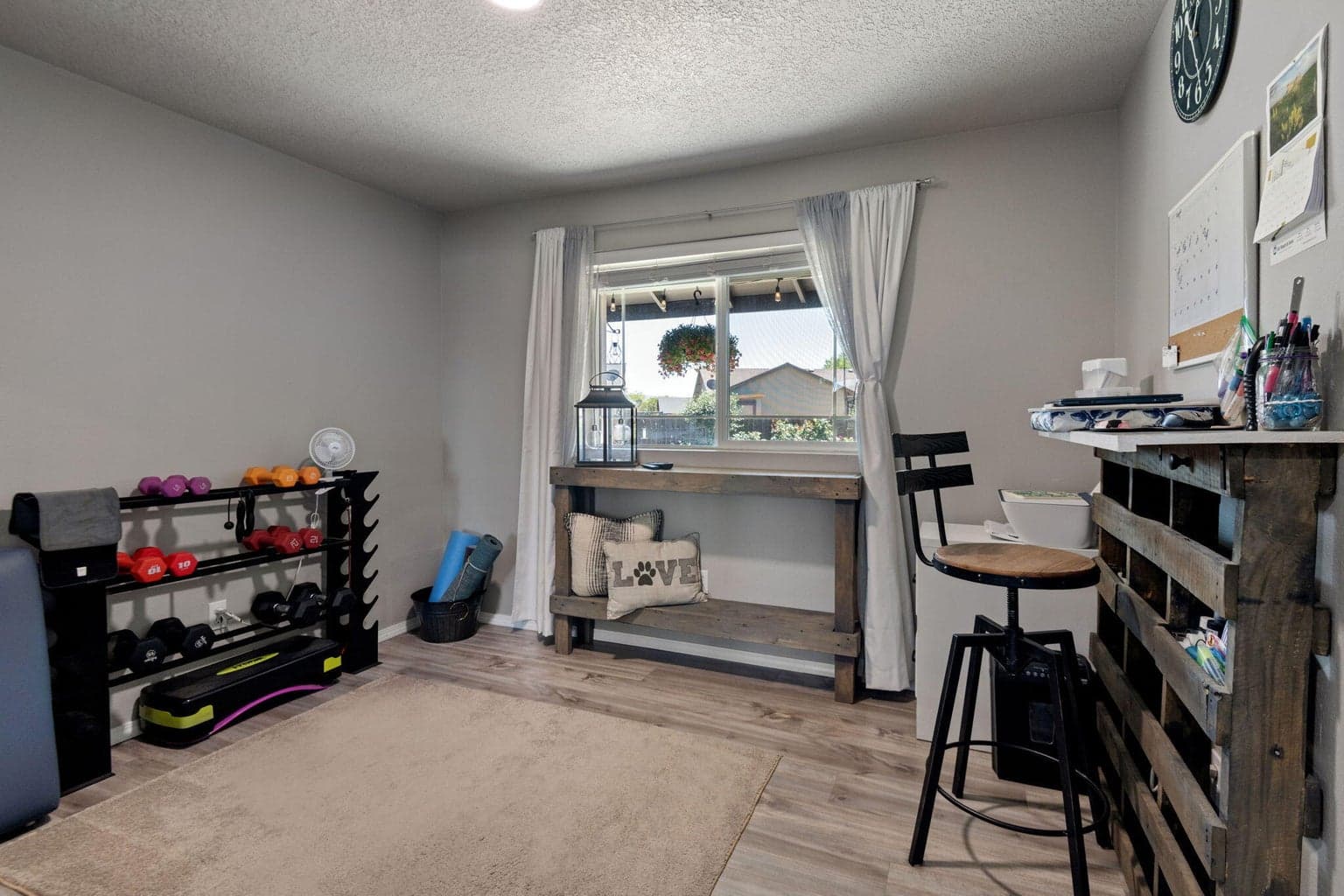 Photo of 1530 NE Larry Court 11 of 19