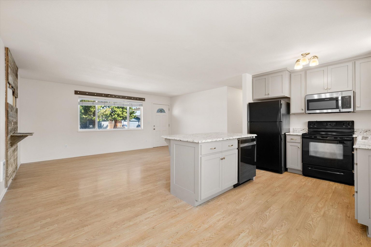 Photo of 3016 SW Pumice Place 8 of 23